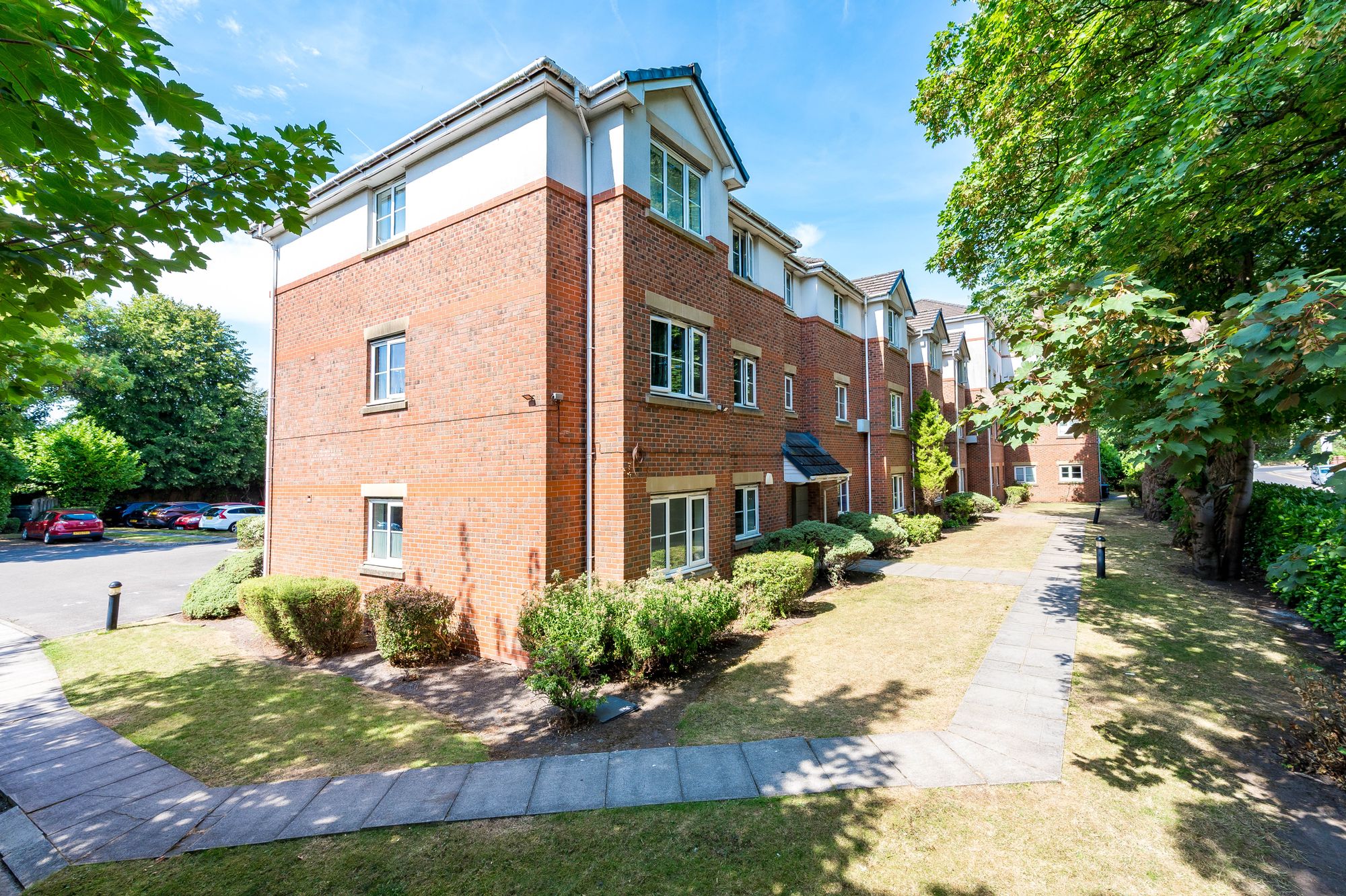 2 bed flat to rent in Moor Lane, Salford, M7 3