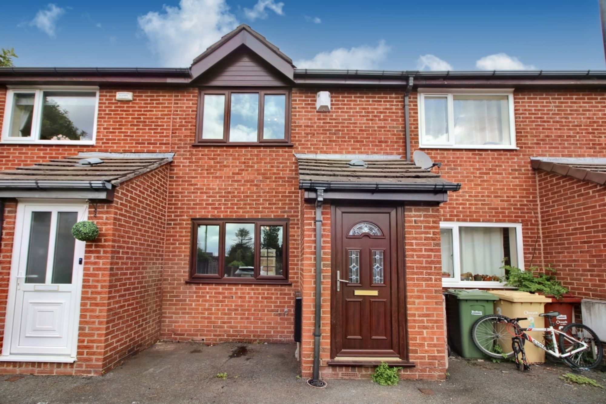 3 bed mid-terraced house to rent in Bampton Close, Bolton  - Property Image 1