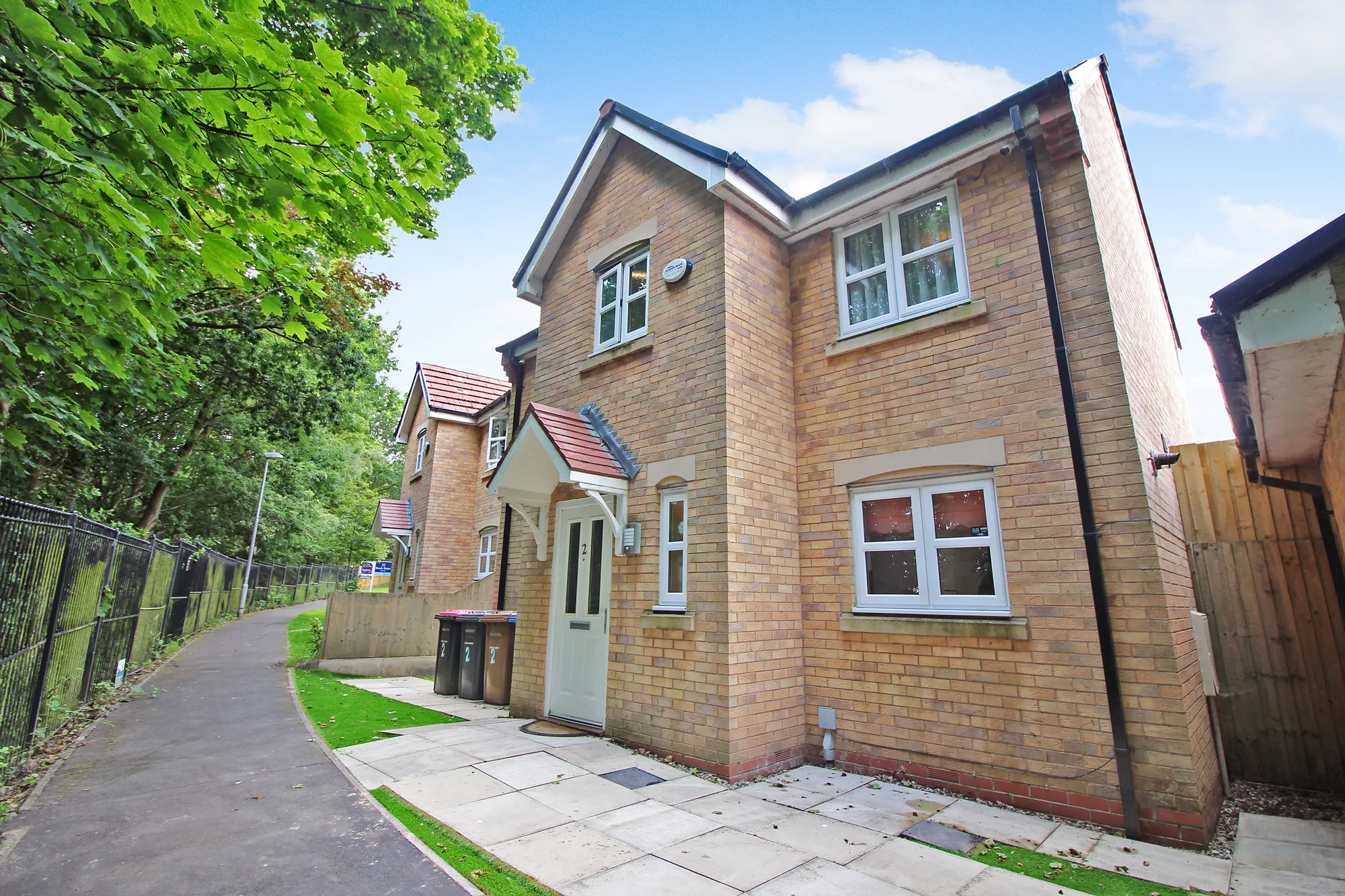 3 bed detached house to rent in Irvine Walk, Salford, M7 3