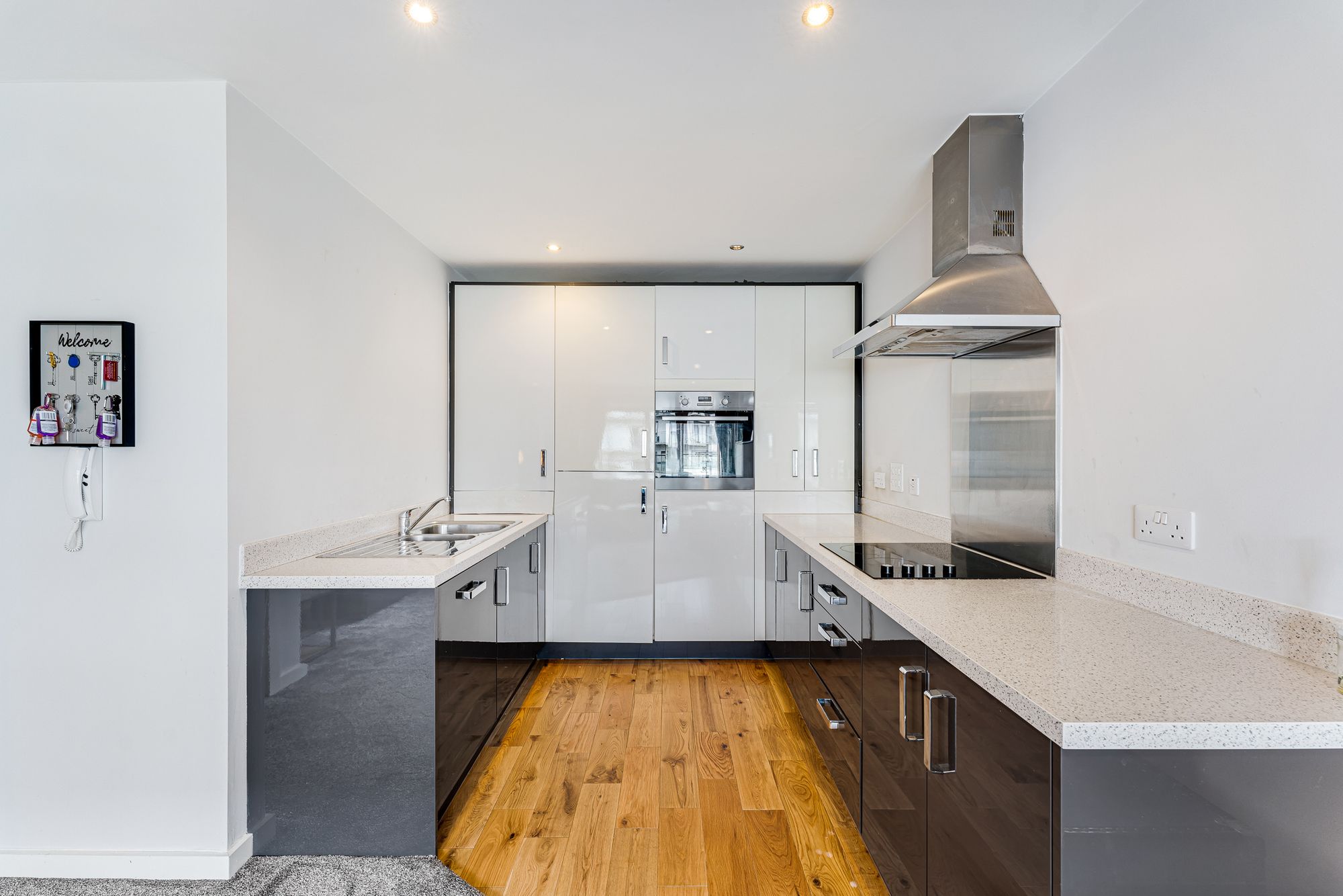 1 bed flat for sale in St. Johns Gardens, Bury  - Property Image 8