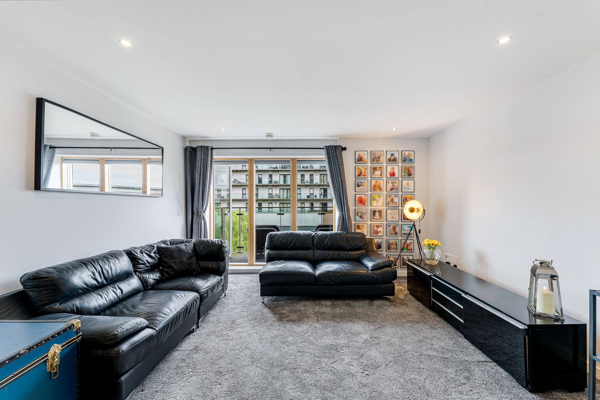 1 bed flat for sale in St. Johns Gardens, Bury  - Property Image 5