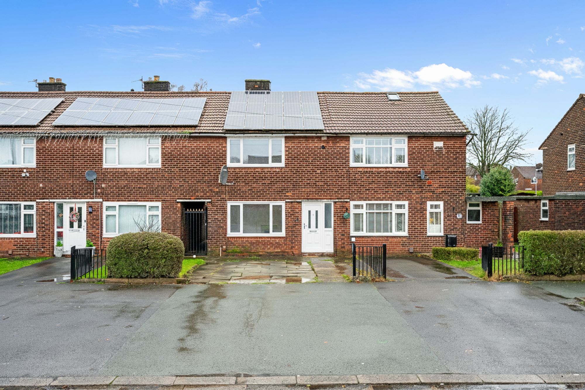 2 bed terraced house to rent in Coniston Avenue, Manchester, M38 