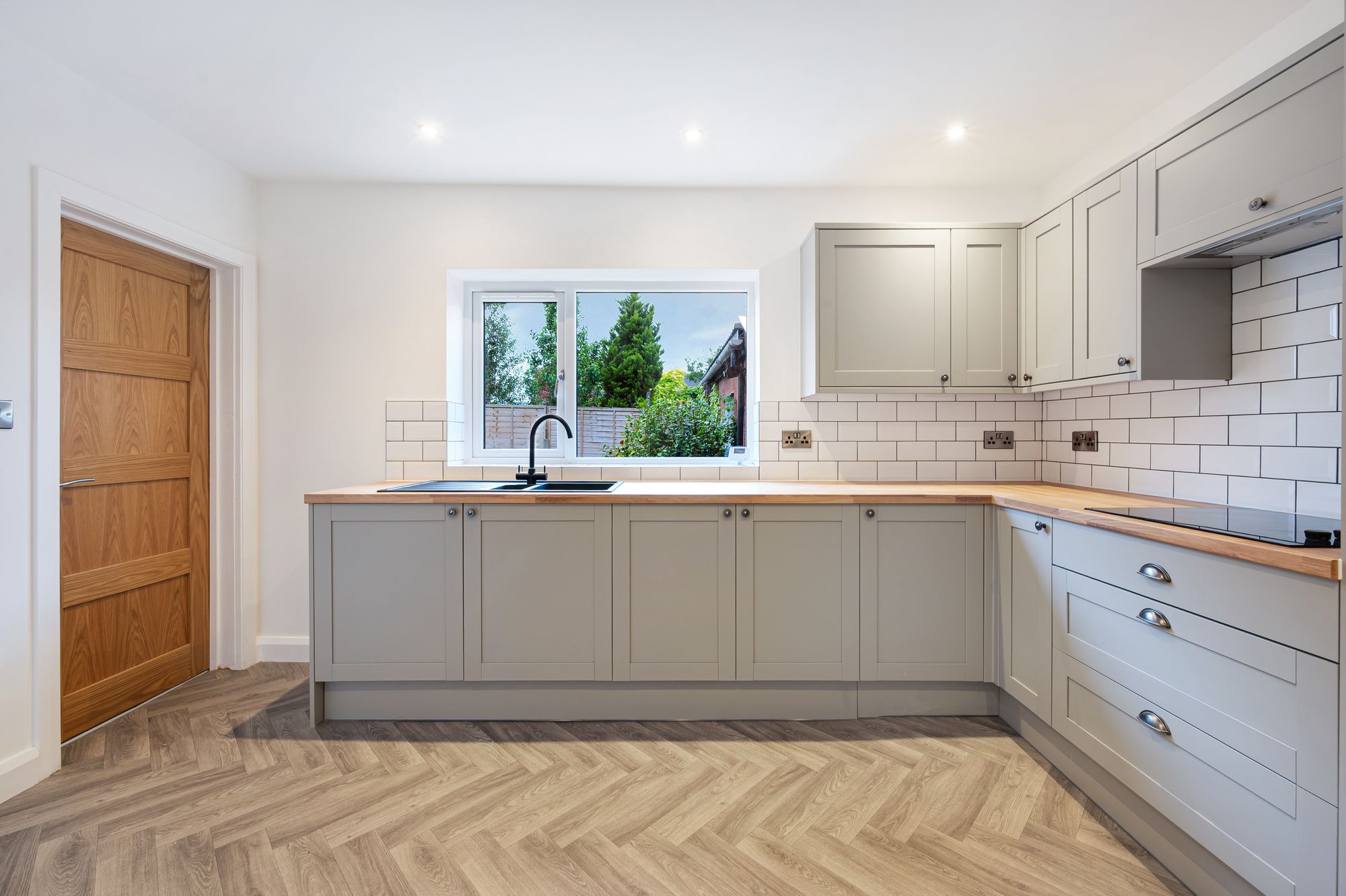 3 bed semi-detached house to rent in Washacre, Bolton 6