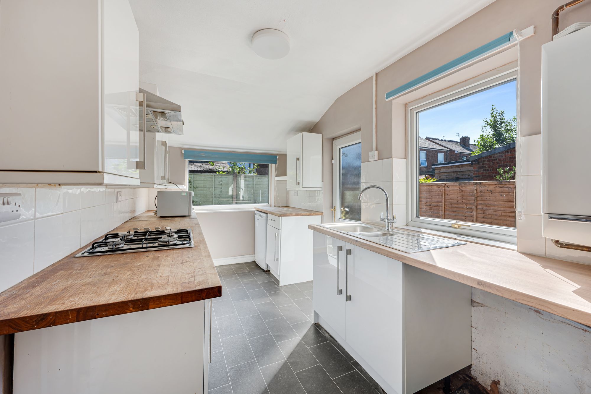 3 bed semi-detached house to rent in Longmead Road, Salford  - Property Image 2