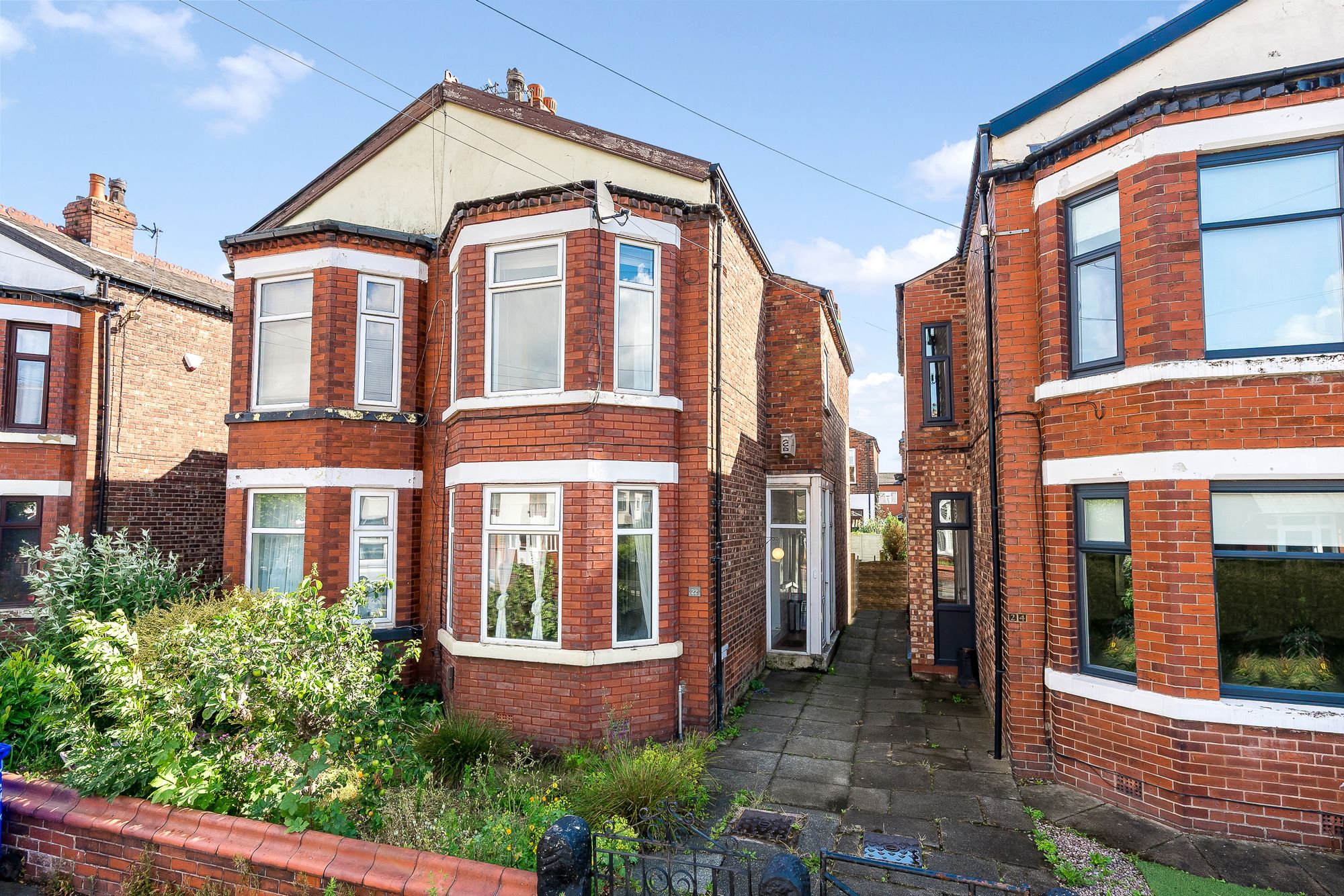 3 bed semi-detached house to rent in Longmead Road, Salford - Property Image 1