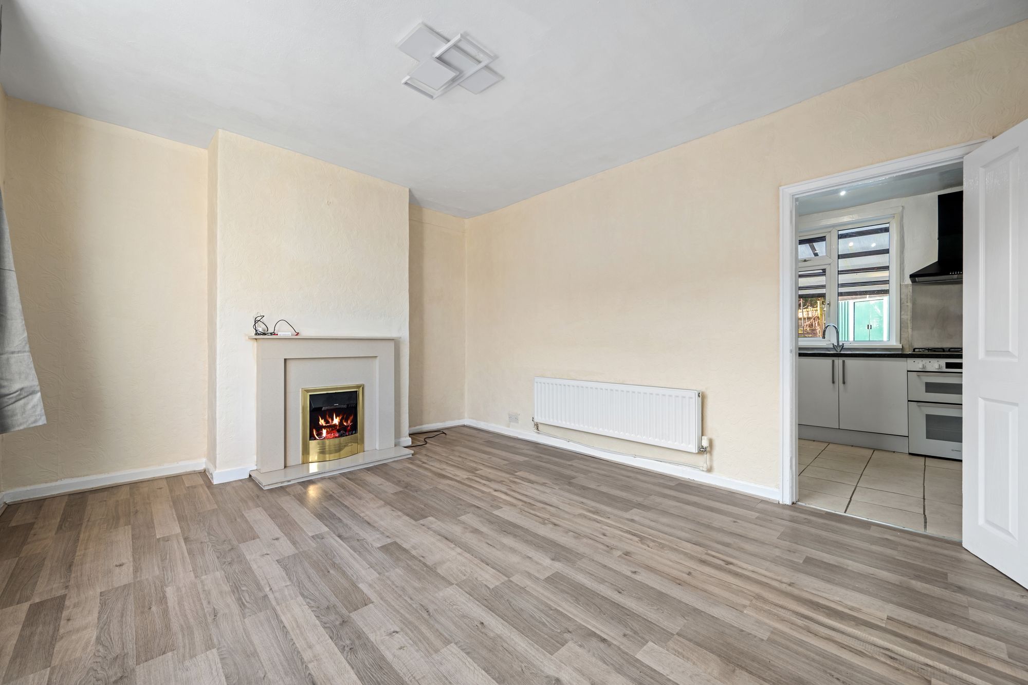 3 bed mid-terraced house to rent in Stirling Grove, Manchester  - Property Image 5