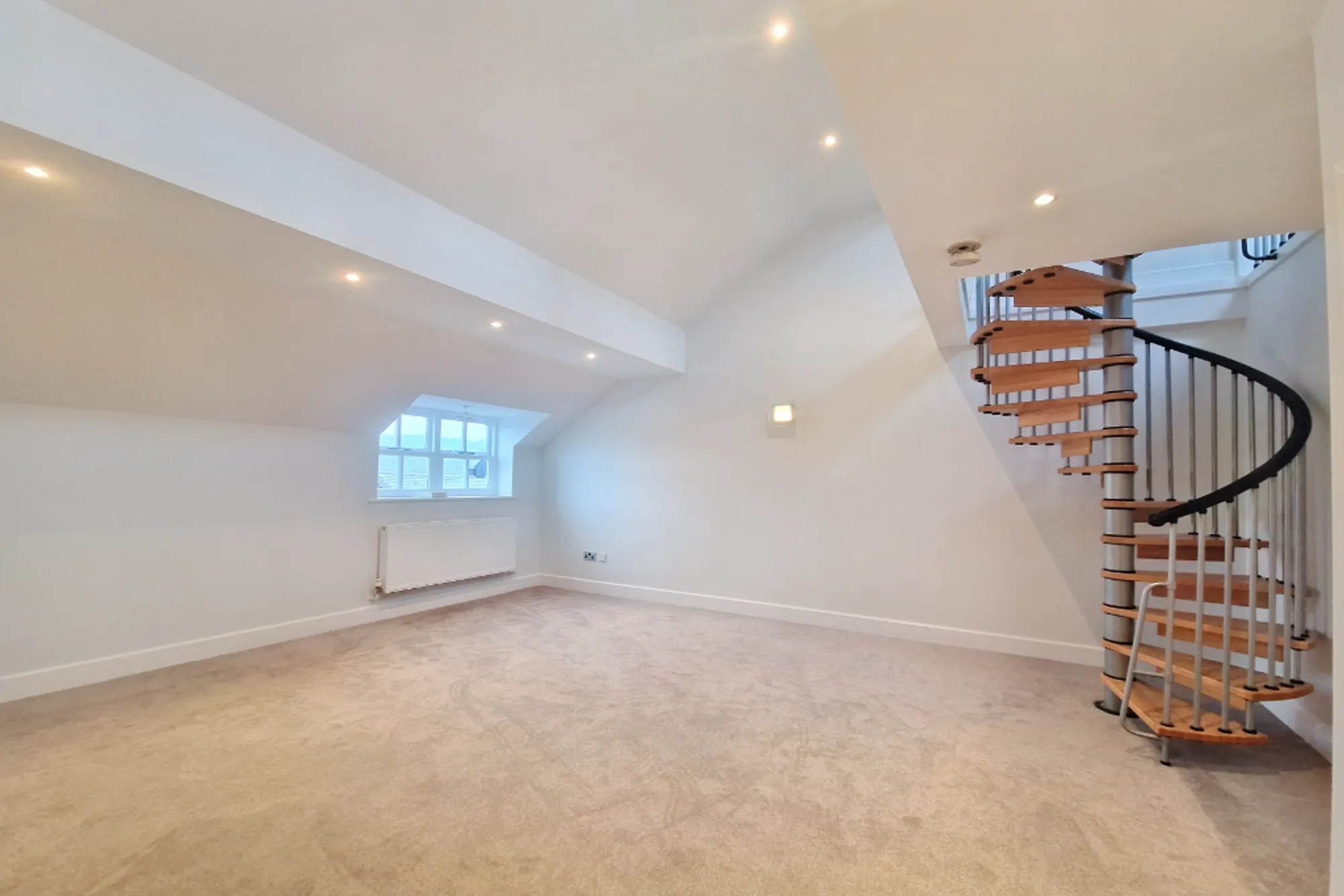 2 bed apartment to rent in St. Johns Court, Bury  - Property Image 3