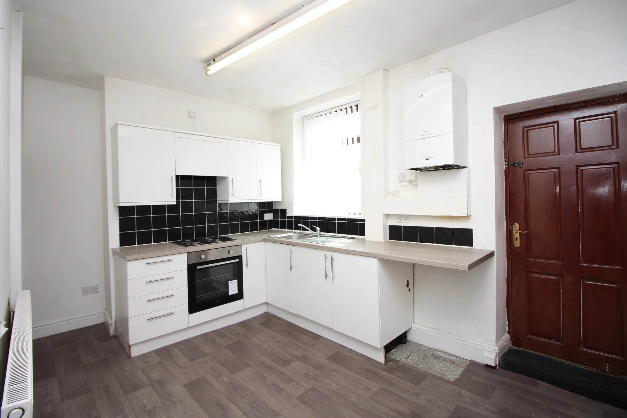 2 bed mid-terraced house to rent in Manchester Road, Rossendale 3