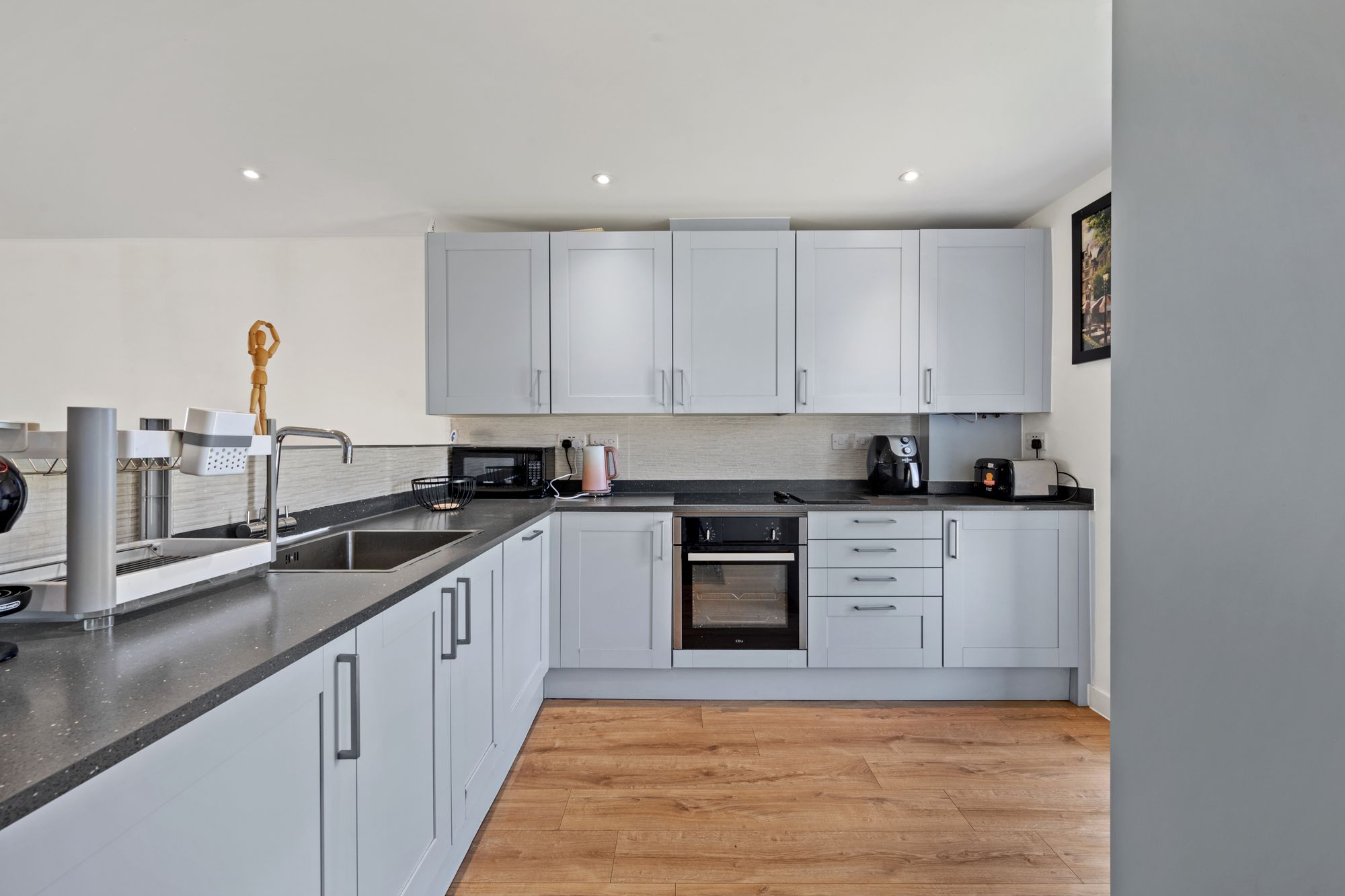 3 bed terraced house to rent in Shergar Way, Salford 8