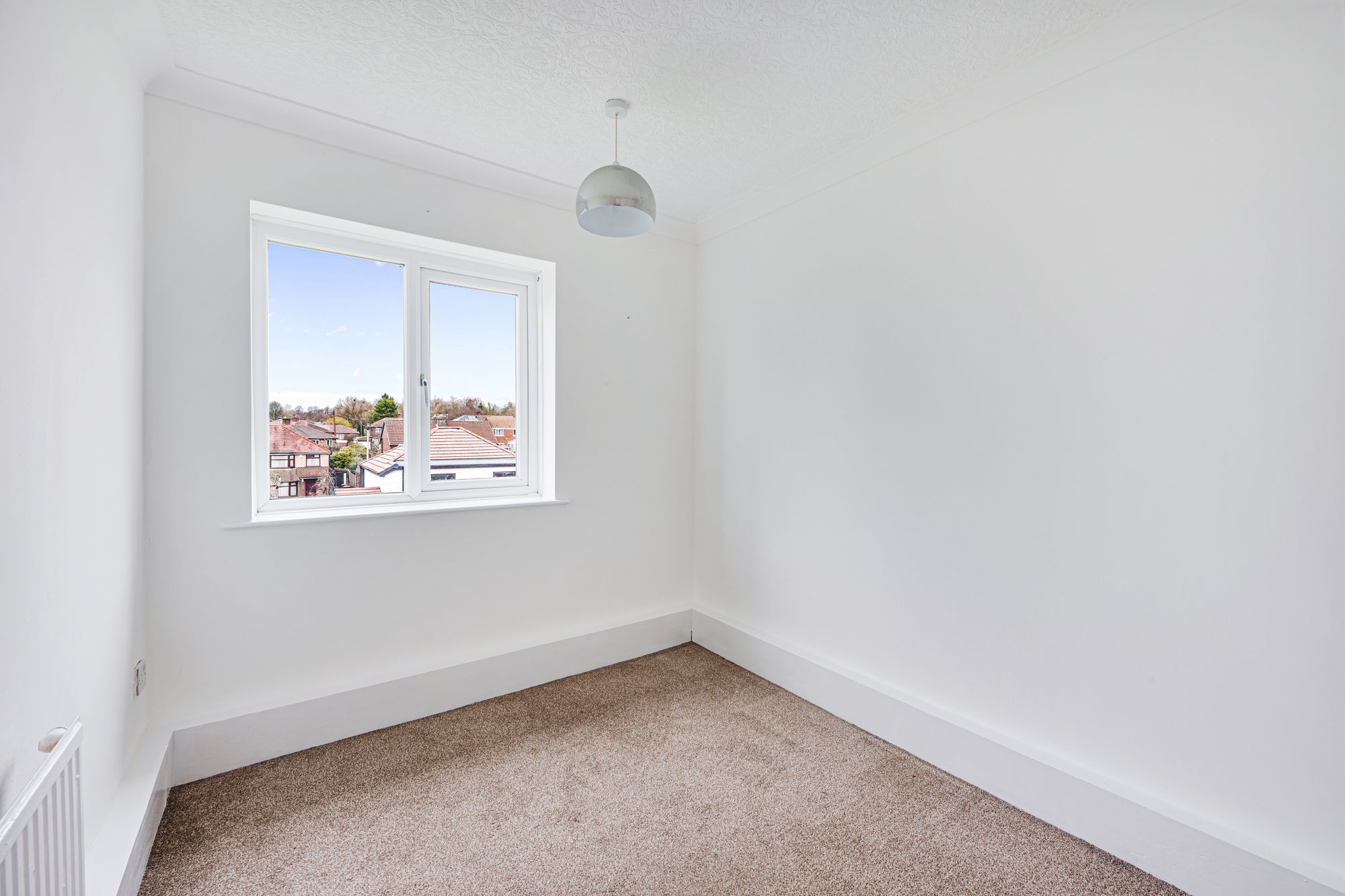 3 bed flat to rent in Moss Meadow Road, Salford 14