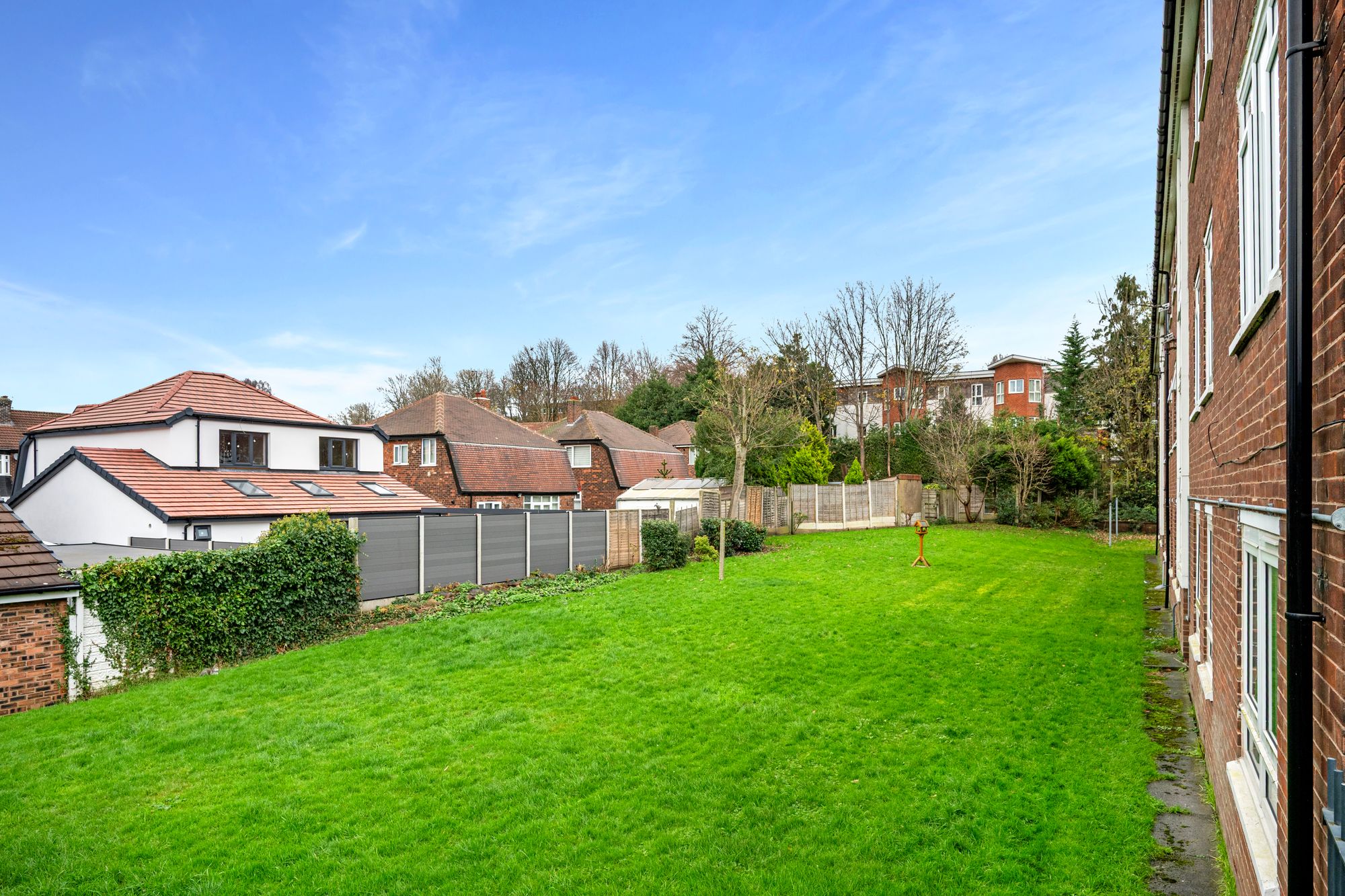 3 bed flat to rent in Moss Meadow Road, Salford 15