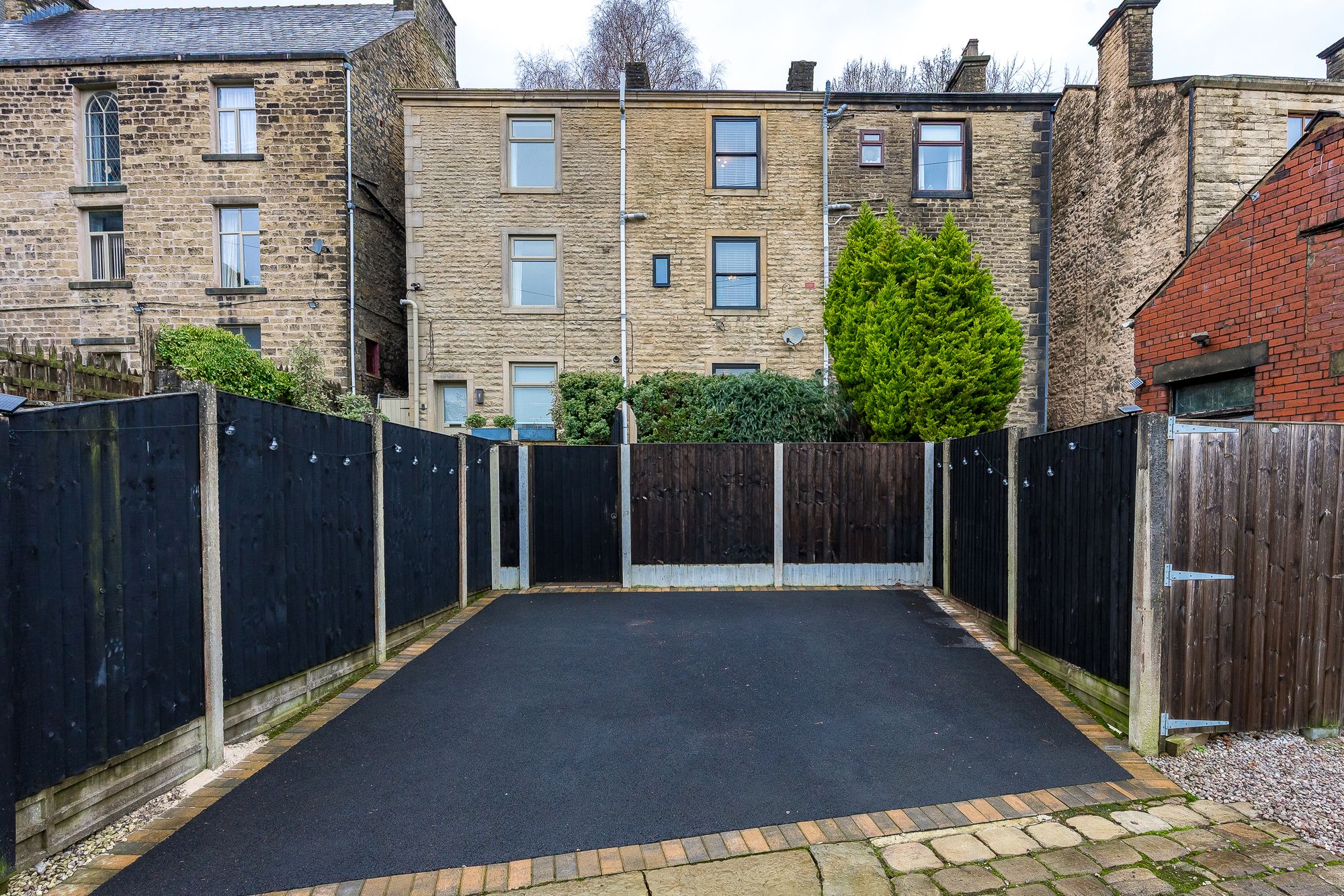 3 bed terraced house for sale in Bolton Street, Bury  - Property Image 2