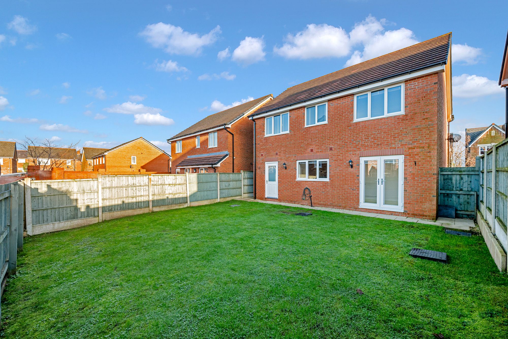 4 bed detached house to rent in Inveraray Avenue, Bolton 3