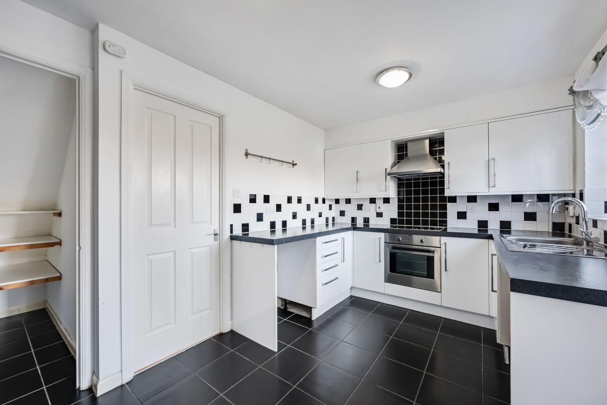 2 bed mews house to rent in Dixon Green Drive, Bolton  - Property Image 8