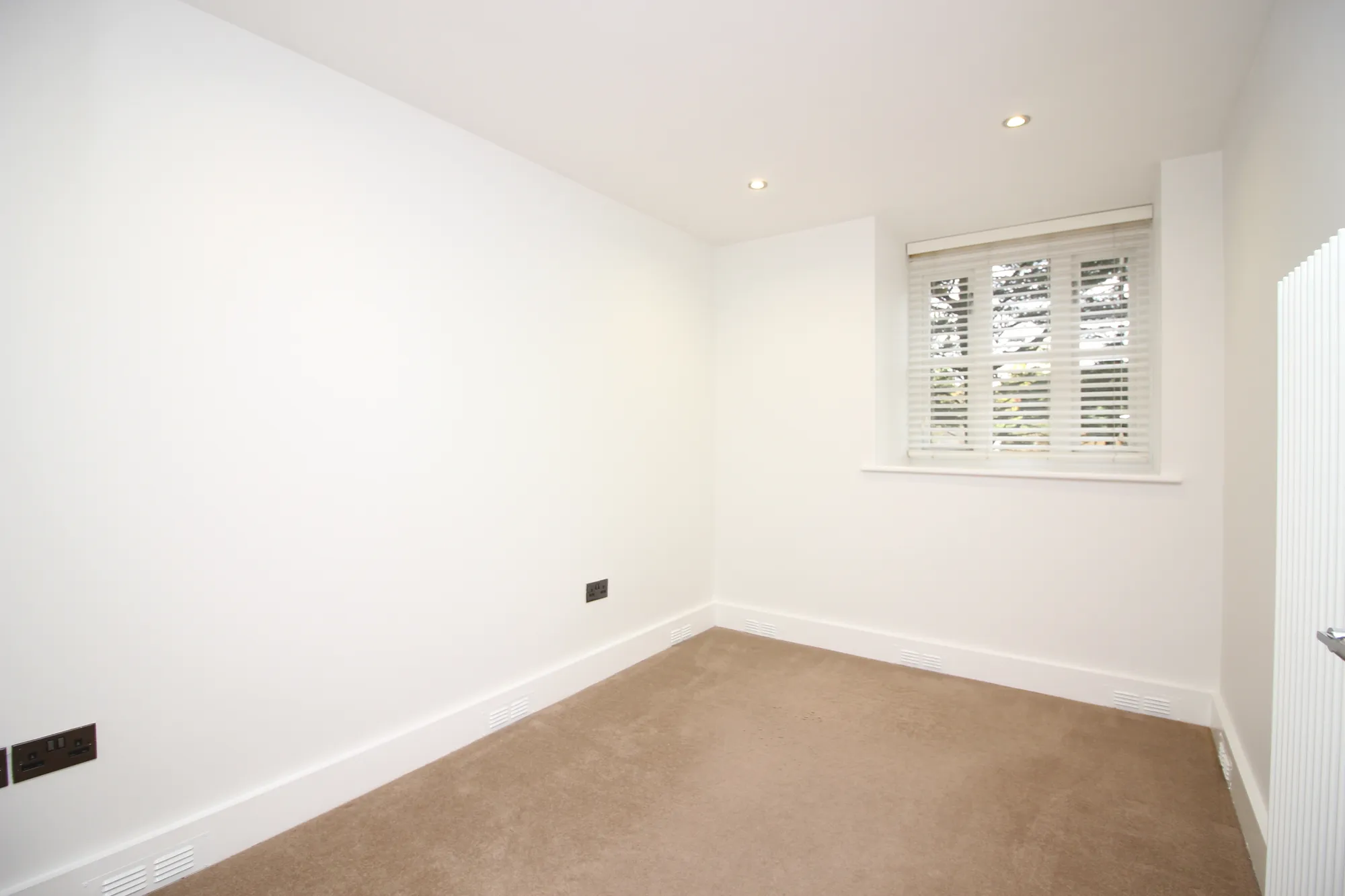 2 bed apartment to rent in Manchester Road, Bury 9