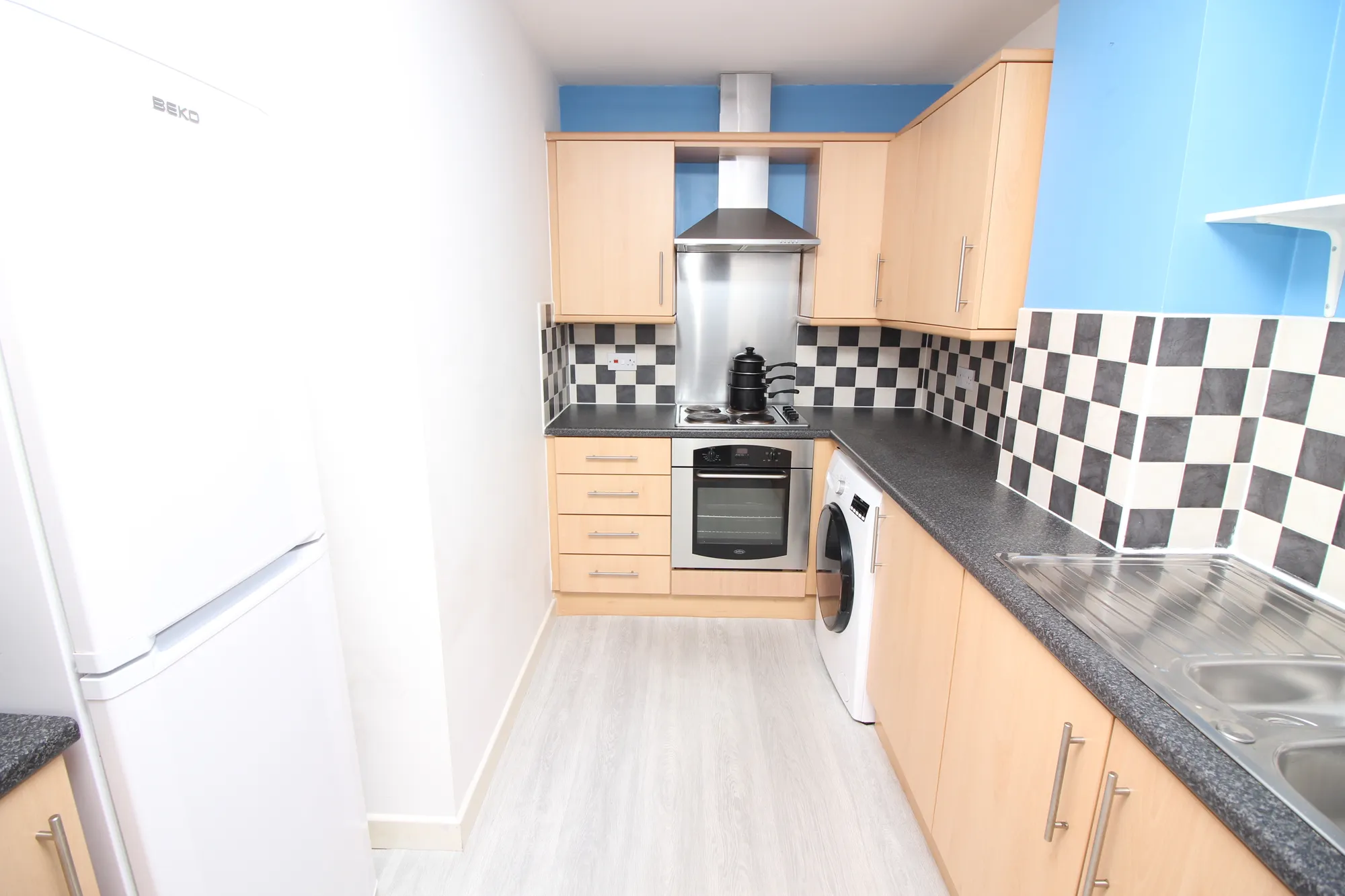 2 bed apartment to rent in Mossley Road, Ashton-Under-Lyne 3