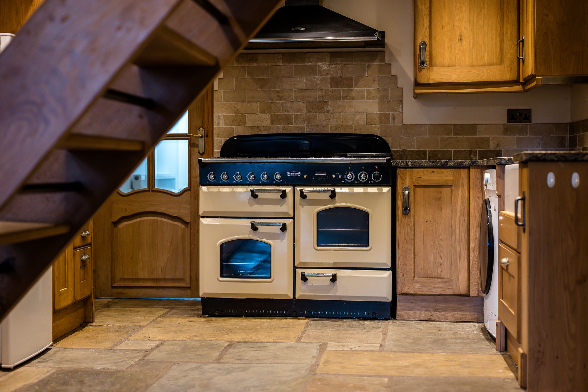 2 bed terraced house to rent in Hill Top, Bolton  - Property Image 10