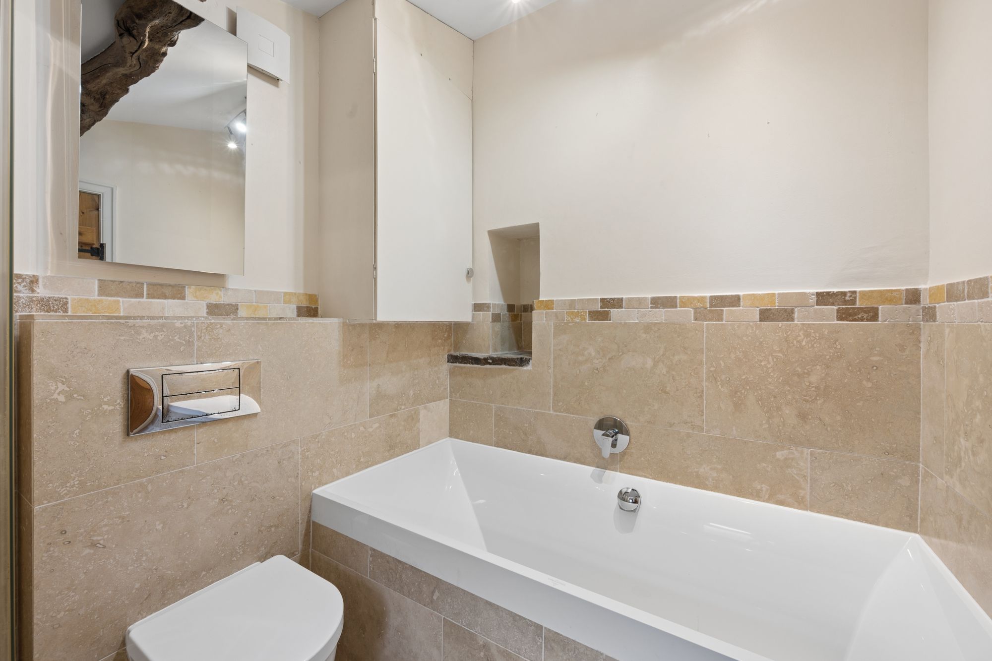 2 bed terraced house to rent in Hill Top, Bolton 11