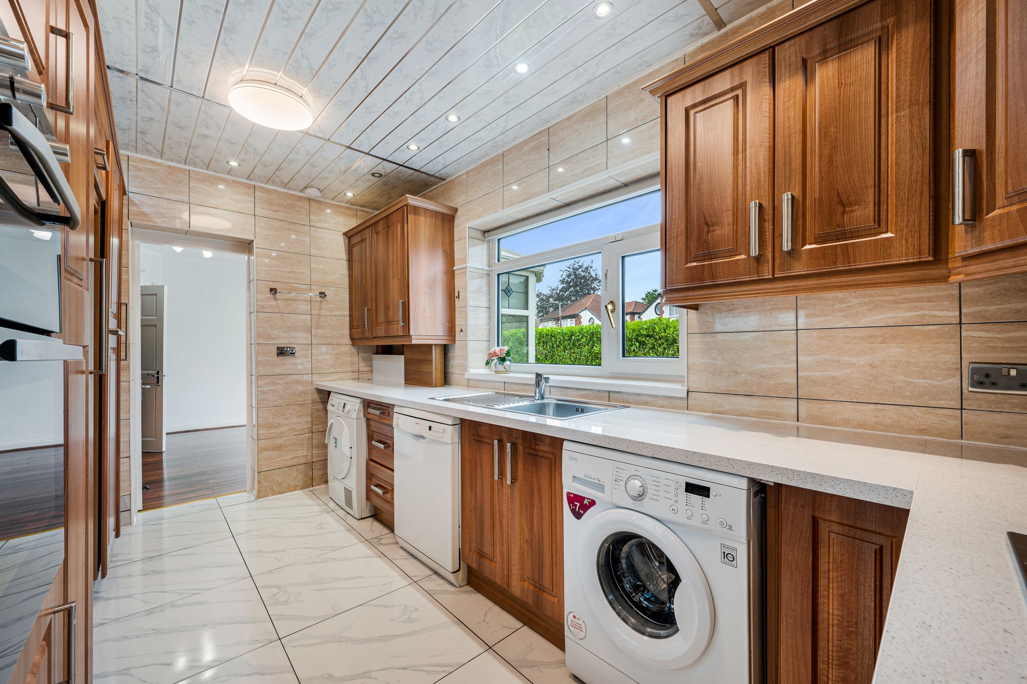 4 bed detached house for sale in Silverdale Avenue, Manchester  - Property Image 9