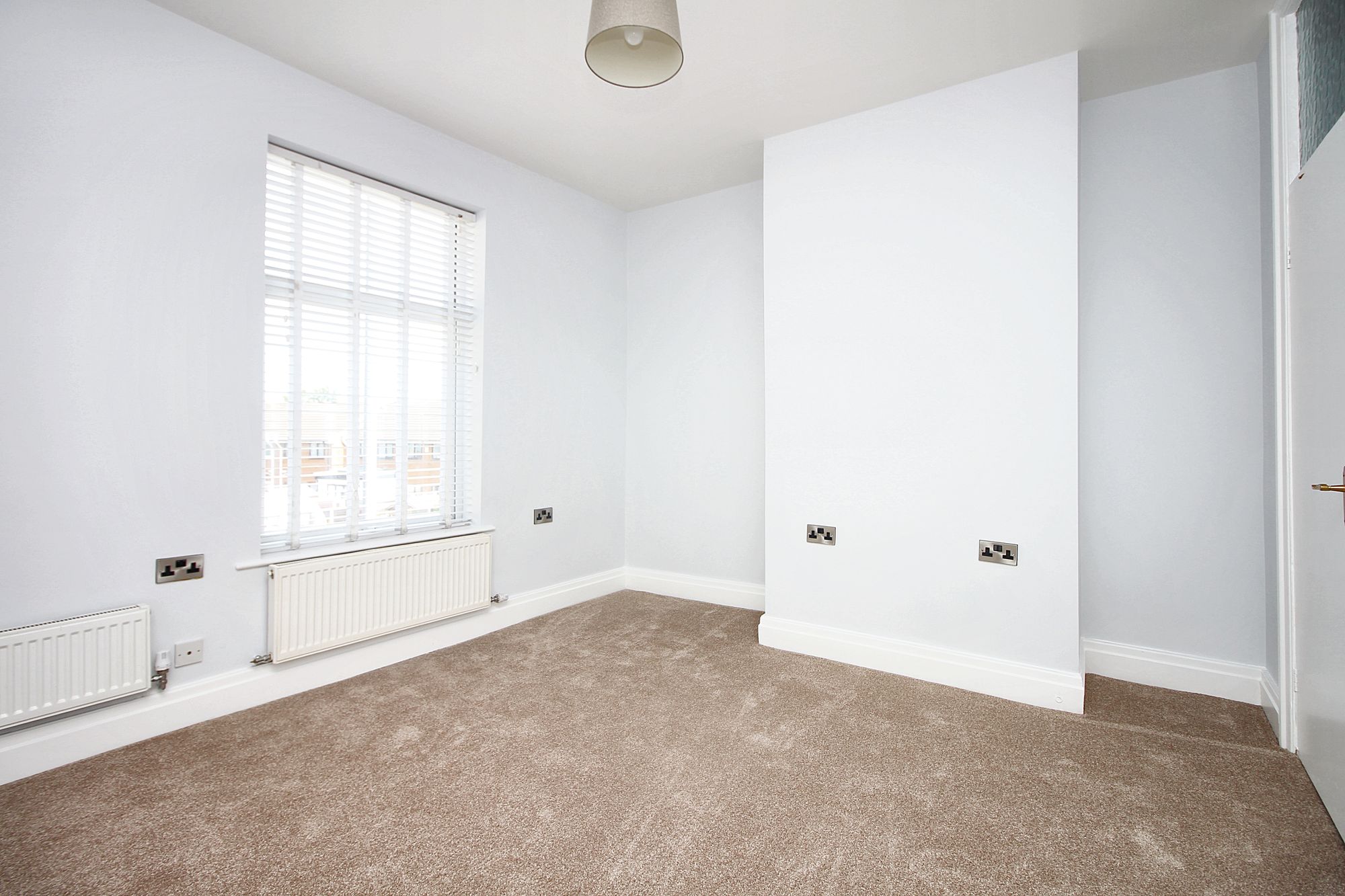 2 bed terraced house to rent in Ainsworth Road, Manchester 9
