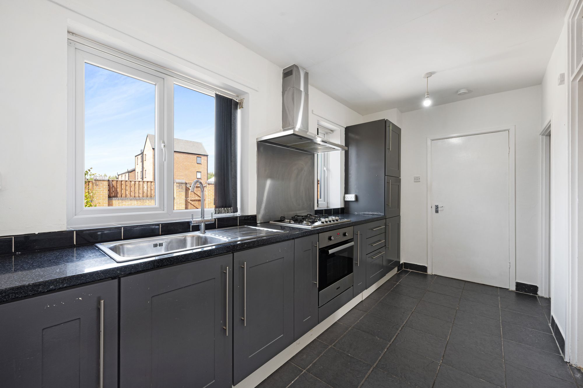 4 bed terraced house to rent in Farnborough Road, Manchester  - Property Image 5