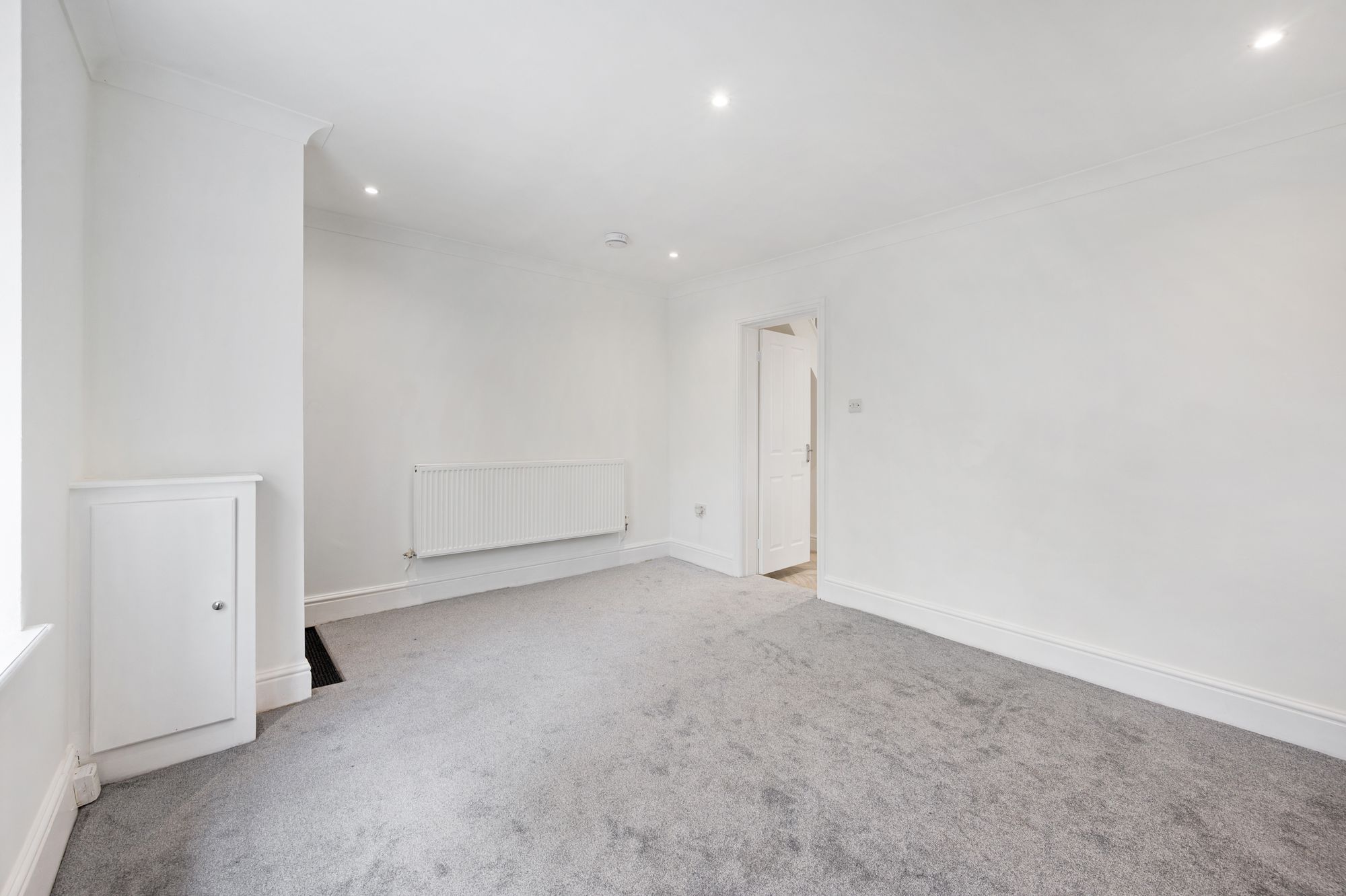 2 bed end of terrace house to rent in Mary Street, Bury 5