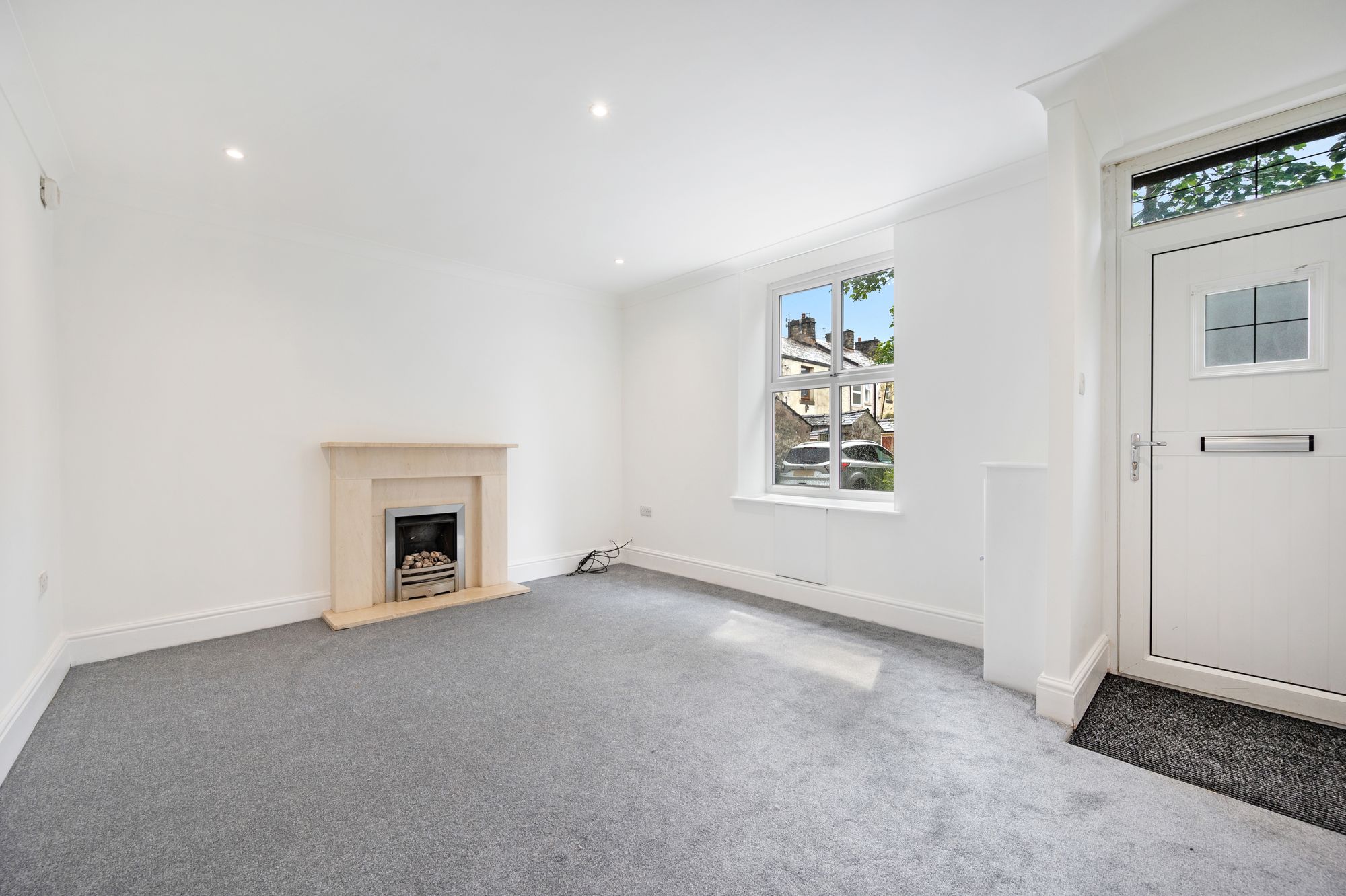 2 bed end of terrace house to rent in Mary Street, Bury  - Property Image 2