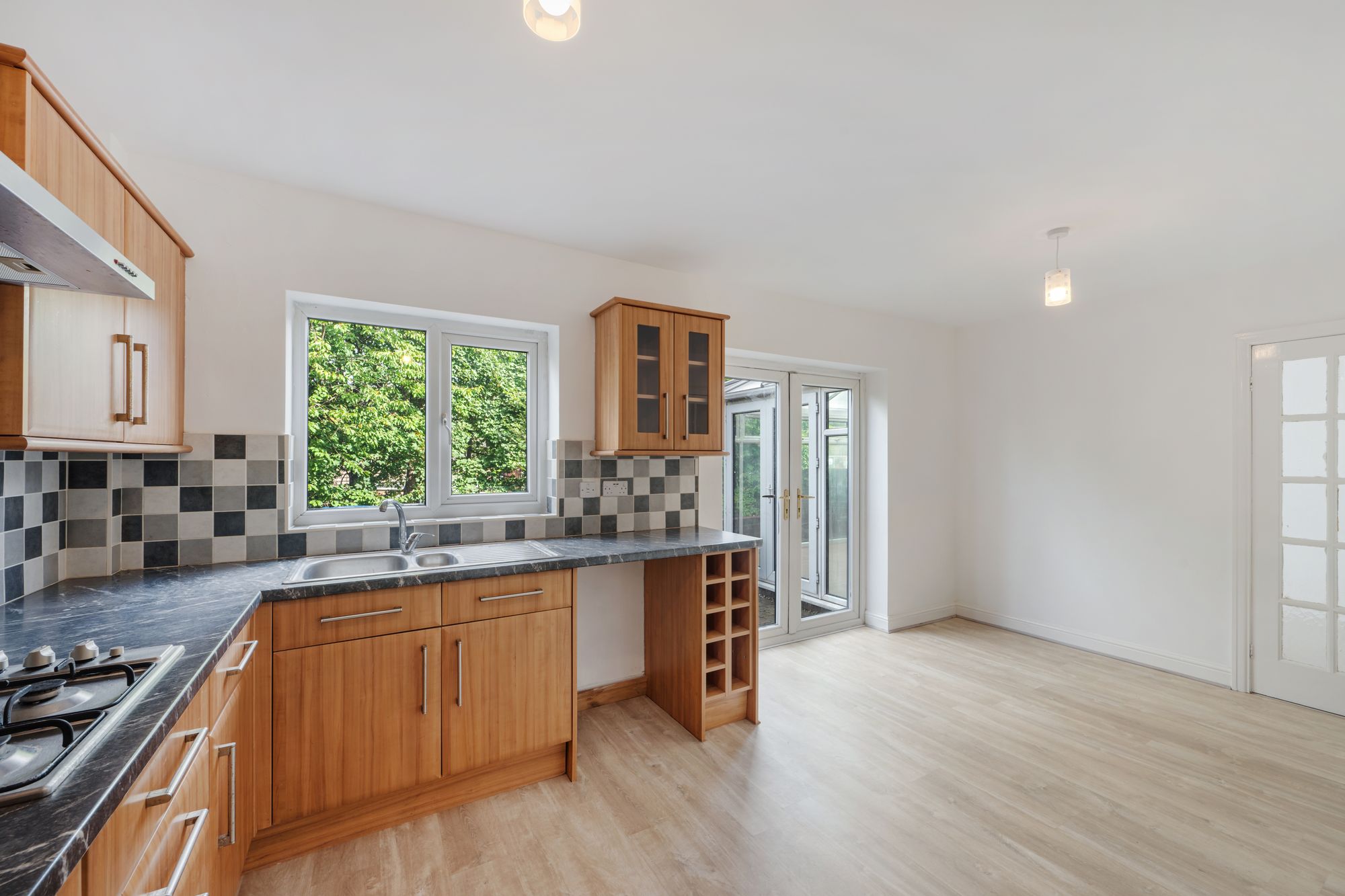 4 bed detached house to rent in Carlisle Close, Manchester 8