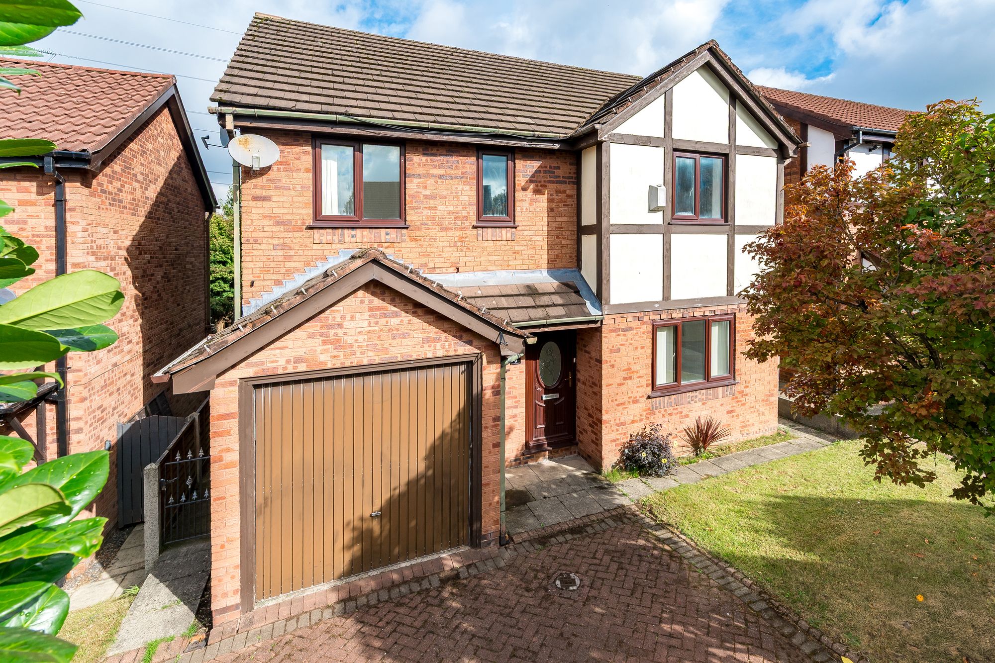 4 bed detached house to rent in Carlisle Close, Manchester 31
