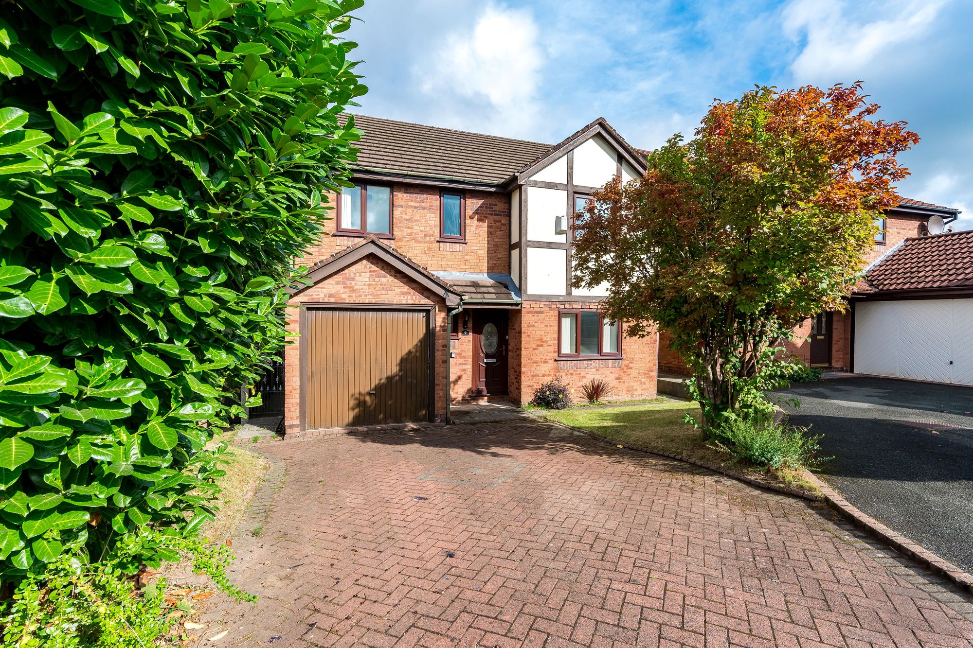 4 bed detached house to rent in Carlisle Close, Manchester - Property Image 1