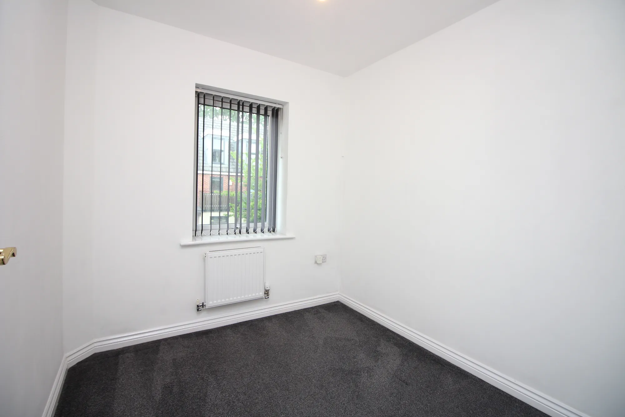 2 bed apartment to rent in Queensmere Drive, Manchester 14