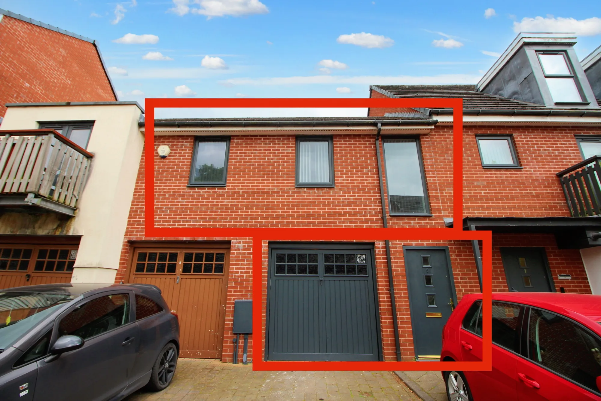 2 bed apartment to rent in Queensmere Drive, Manchester 20