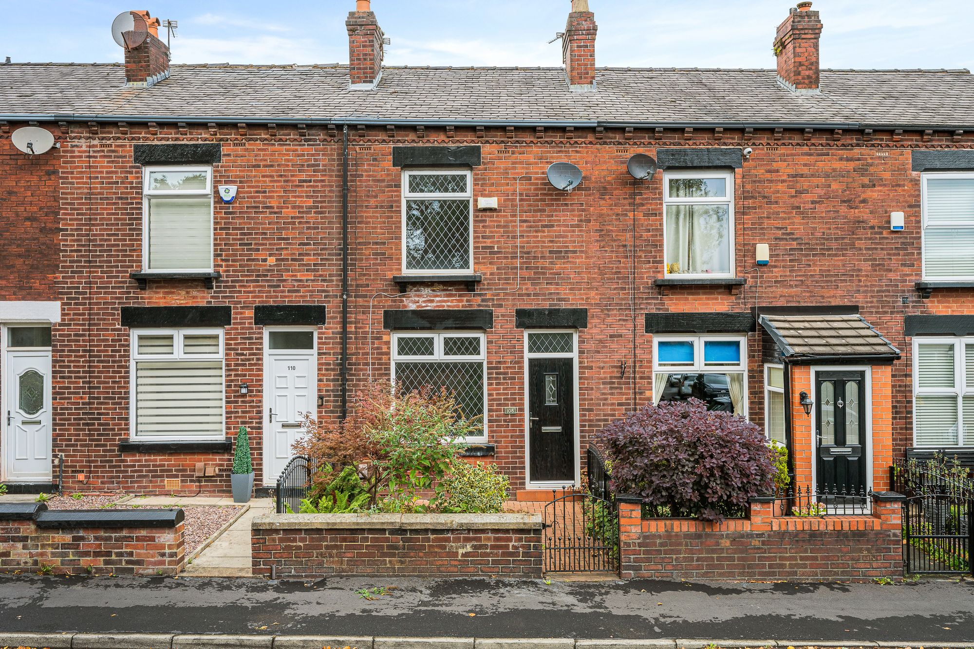 2 bed terraced house to rent in Markland Hill Lane, Bolton, BL1 