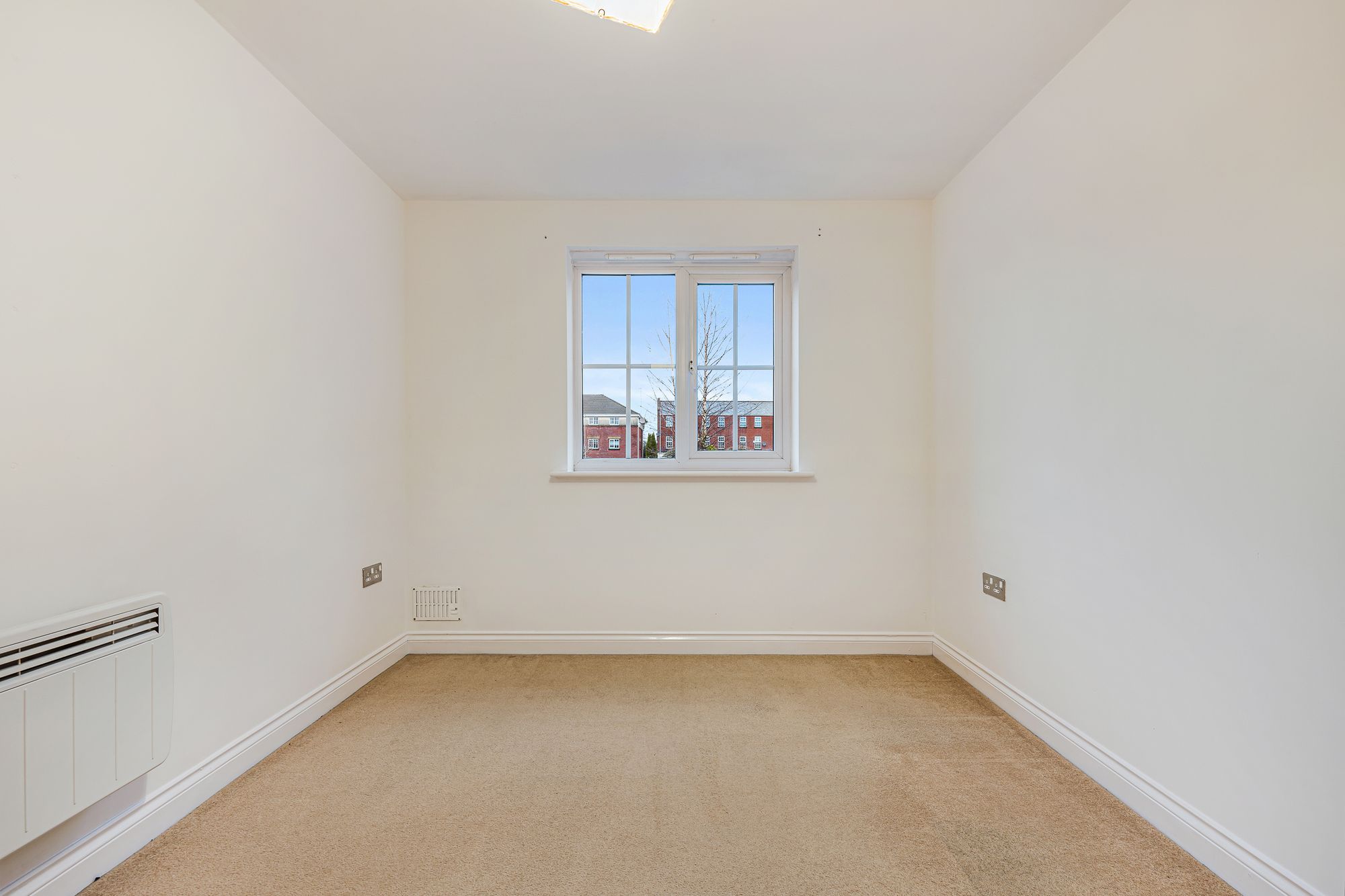 2 bed apartment to rent in Derby Court, Bury 15