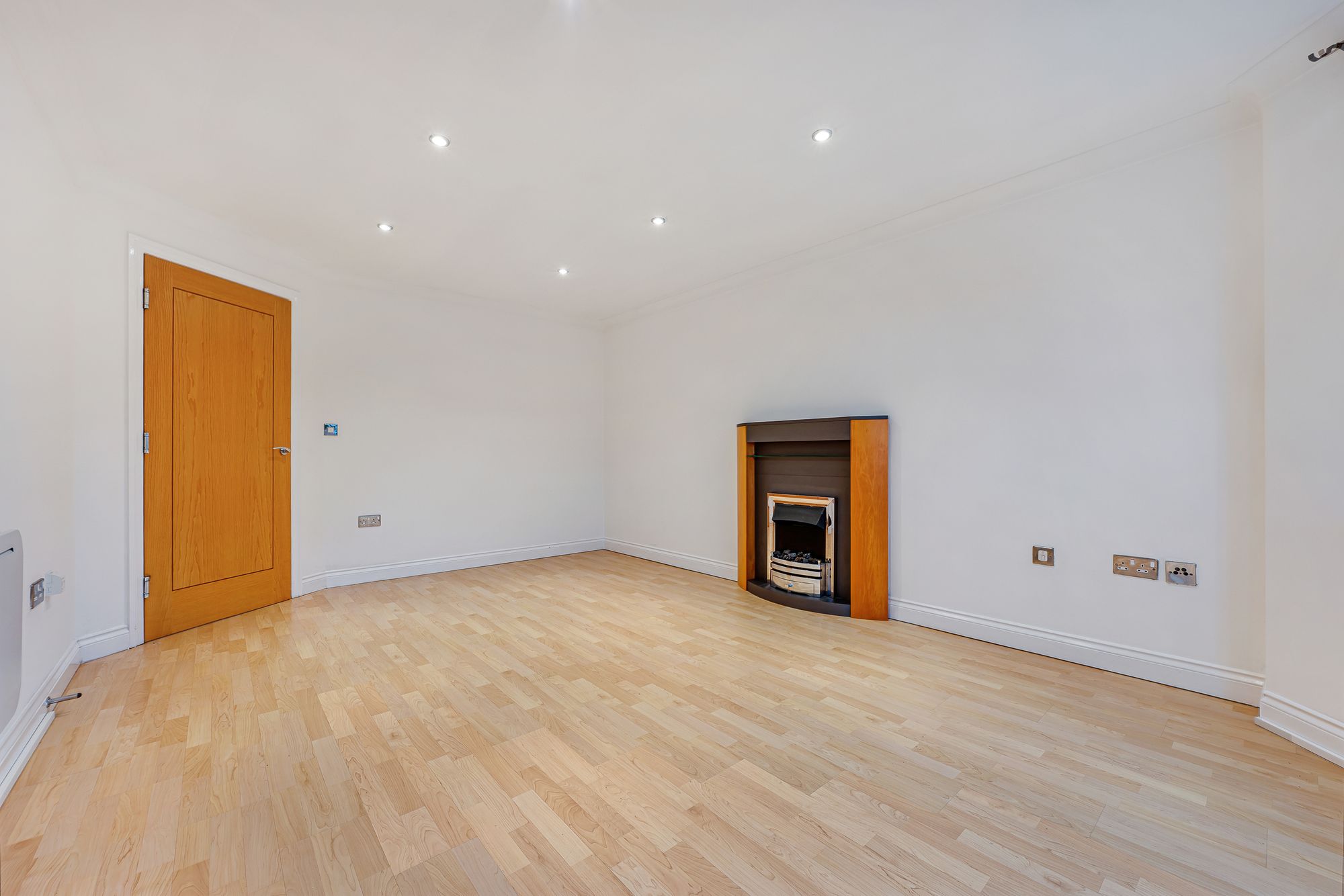 2 bed apartment to rent in Derby Court, Bury 6