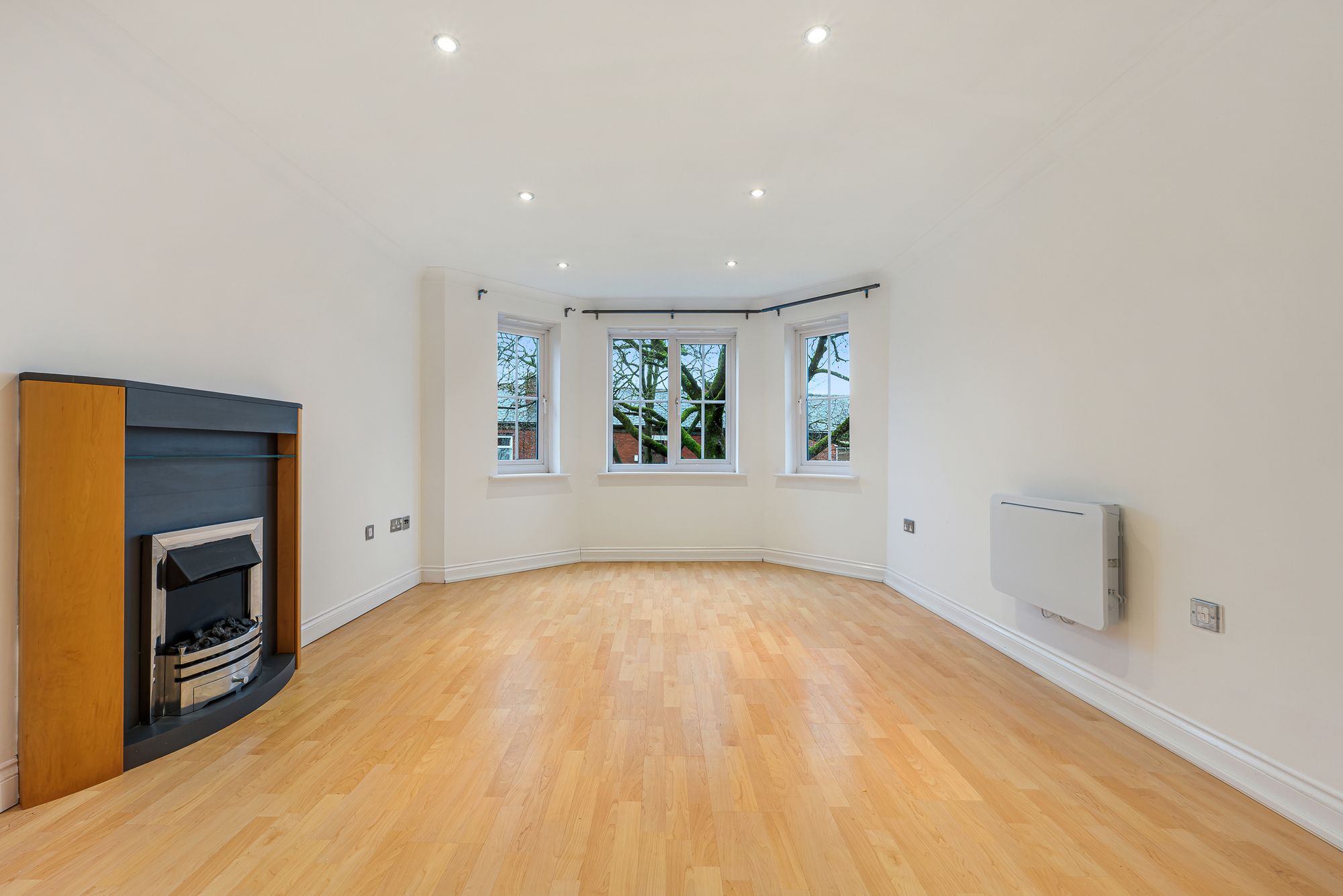 2 bed apartment to rent in Derby Court, Bury  - Property Image 5