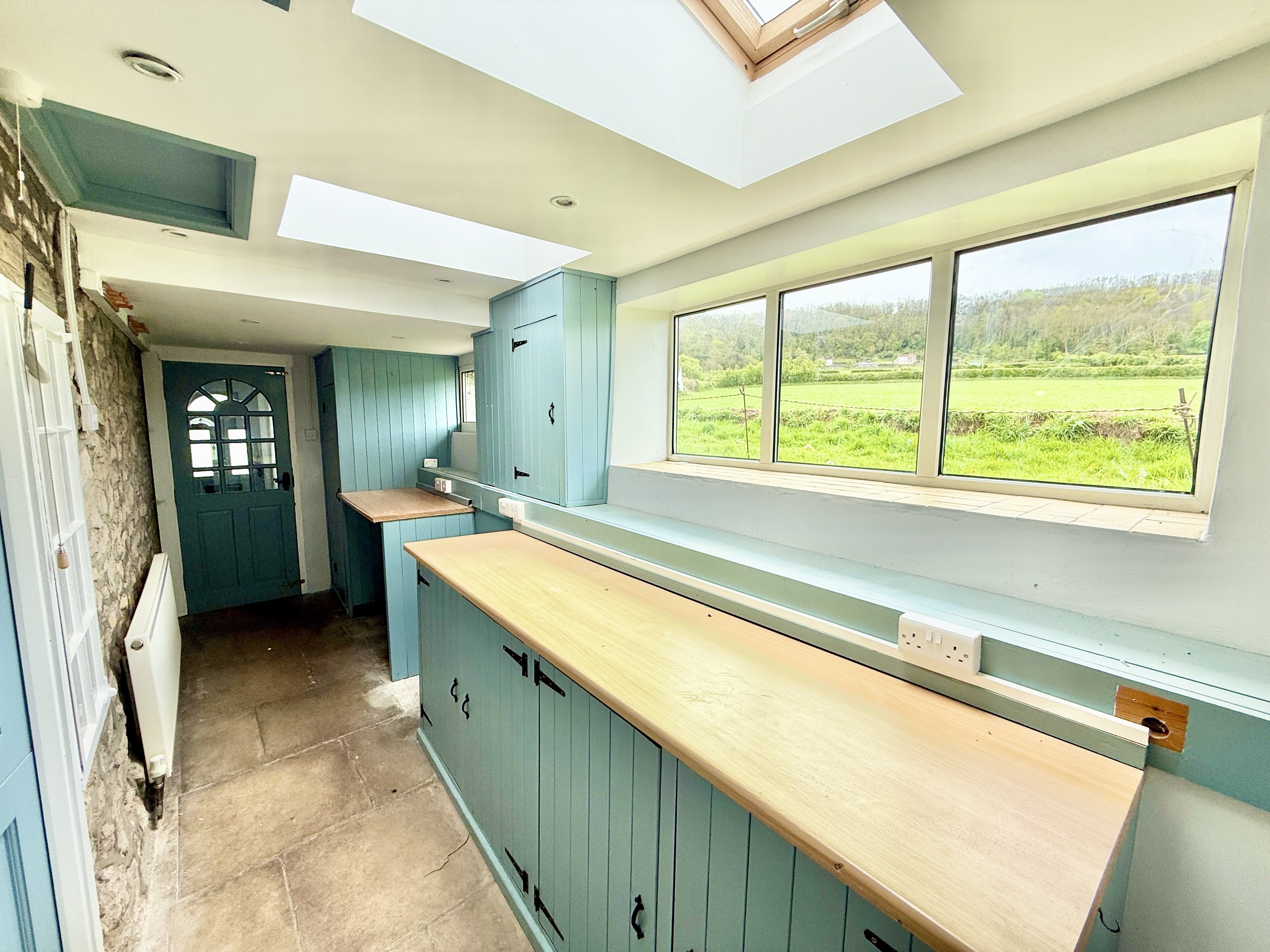 4 bed house to rent in Church Lane, Hutton, BS24 4