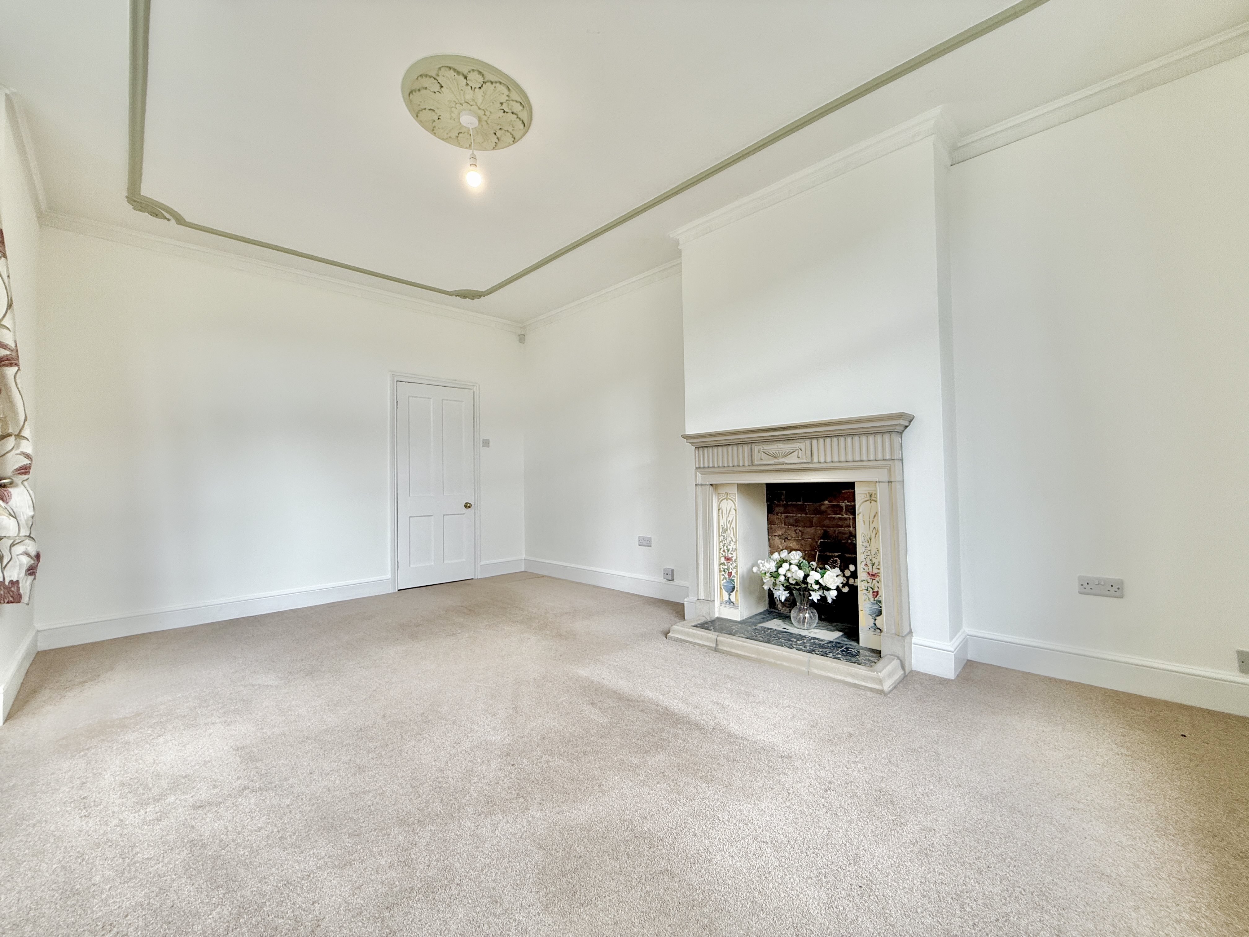 4 bed house to rent in Church Lane, Hutton, BS24 15