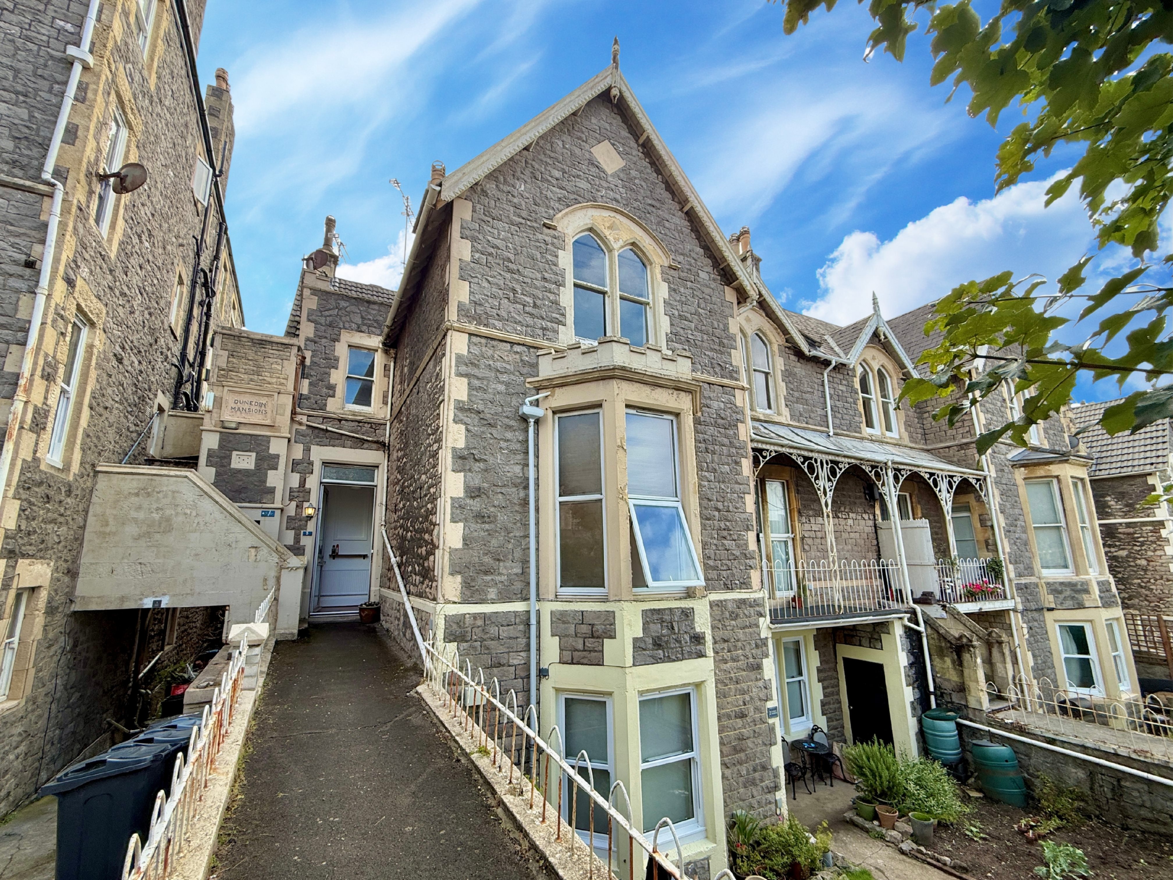 2 bed apartment to rent in Highbury Road, Weston-Super-Mare, BS23  - Property Image 1