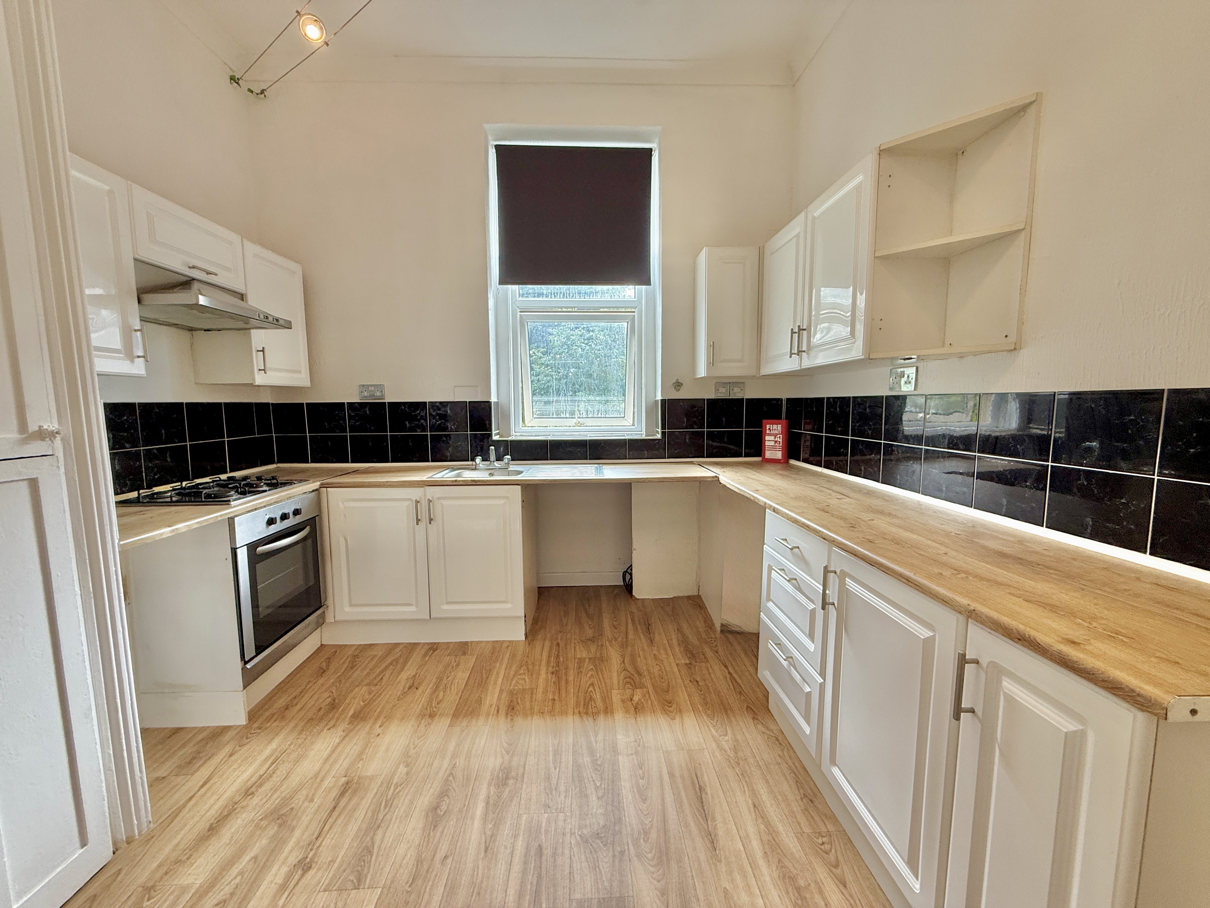 2 bed apartment to rent in Highbury Road, Weston-Super-Mare, BS23 9