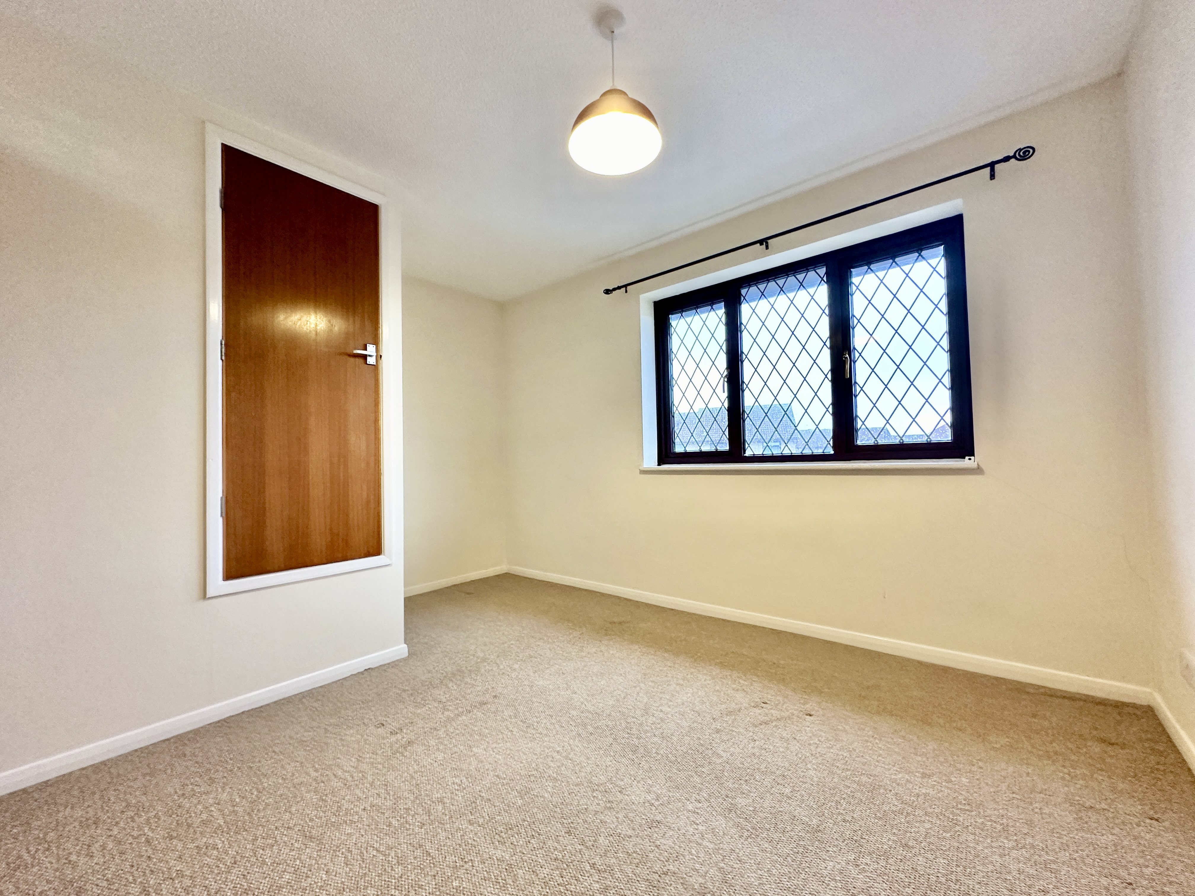 2 bed house to rent in Perrymead, Worle, BS22 8