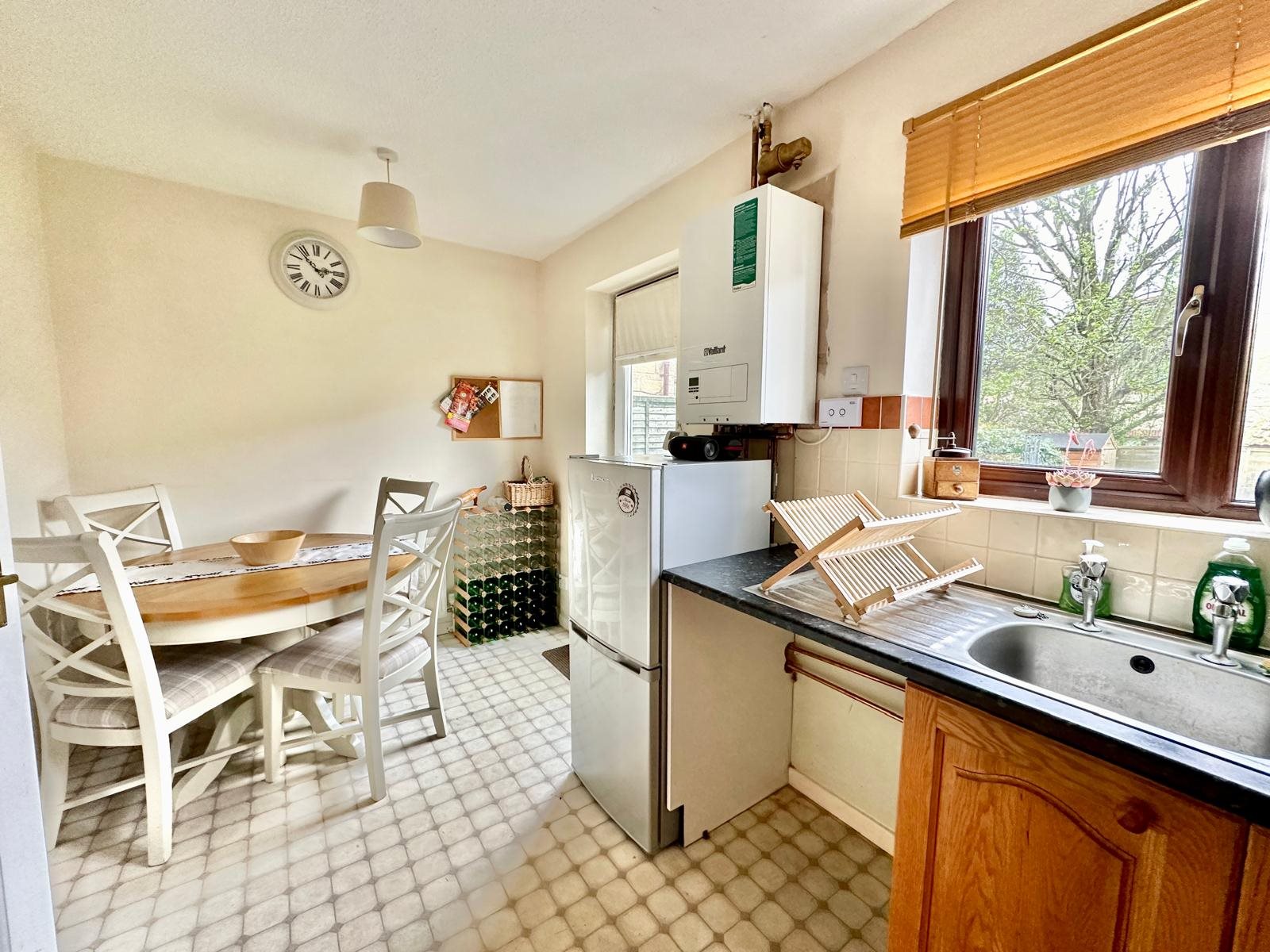 2 bed semi-detached house to rent in Avalon Close, Yatton, BS49  - Property Image 4