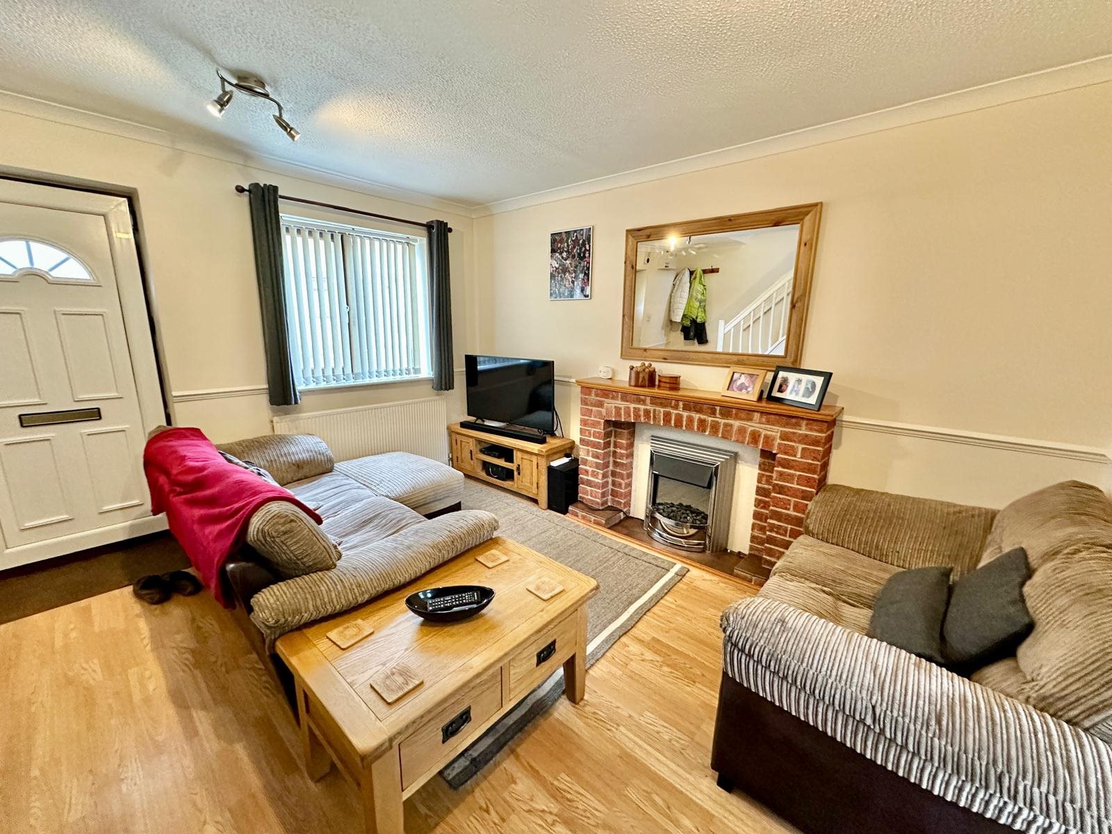 2 bed semi-detached house to rent in Avalon Close, Yatton, BS49 1