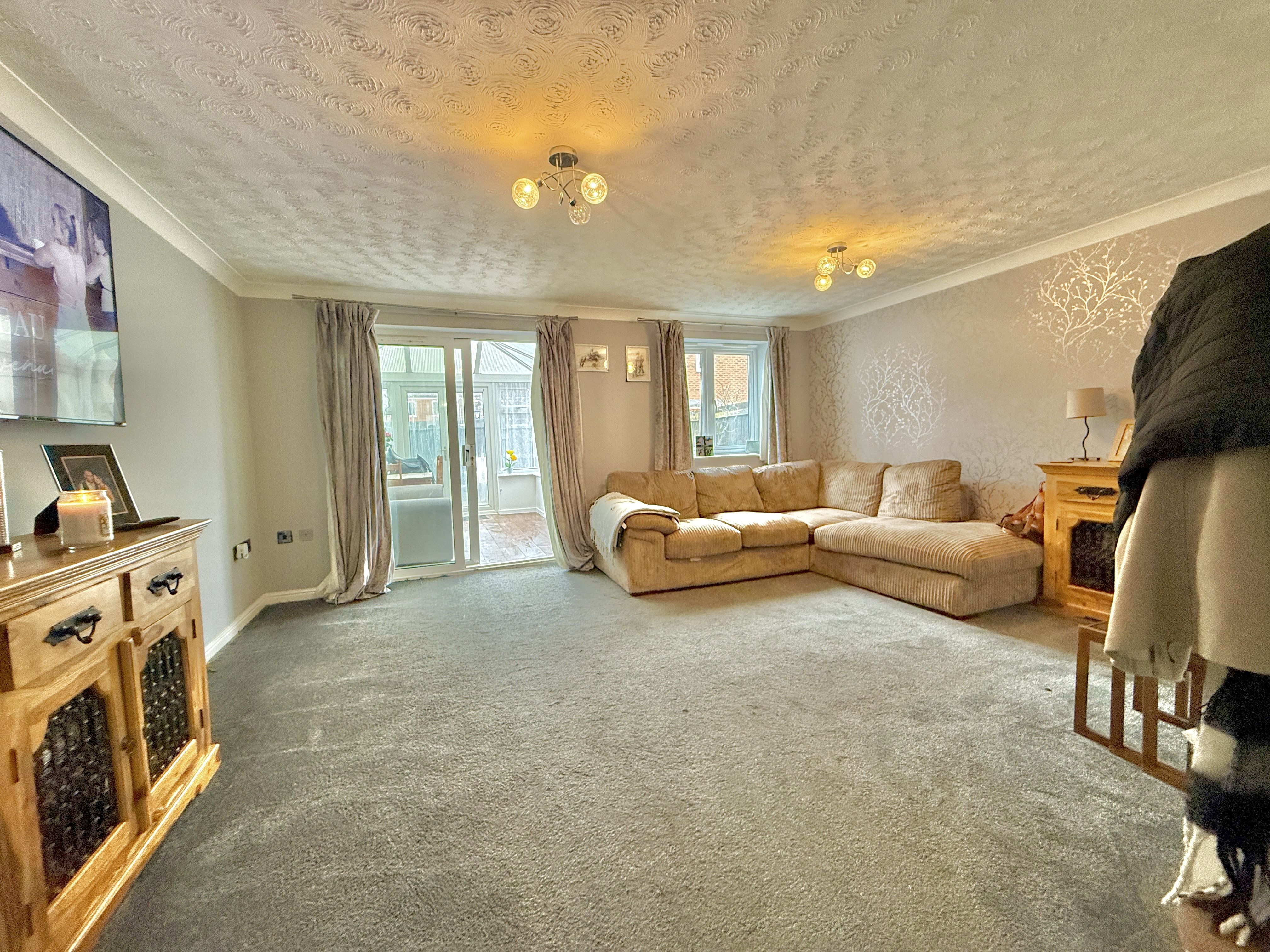3 bed terraced house to rent in Stroud Way, Weston Village, BS24  - Property Image 3