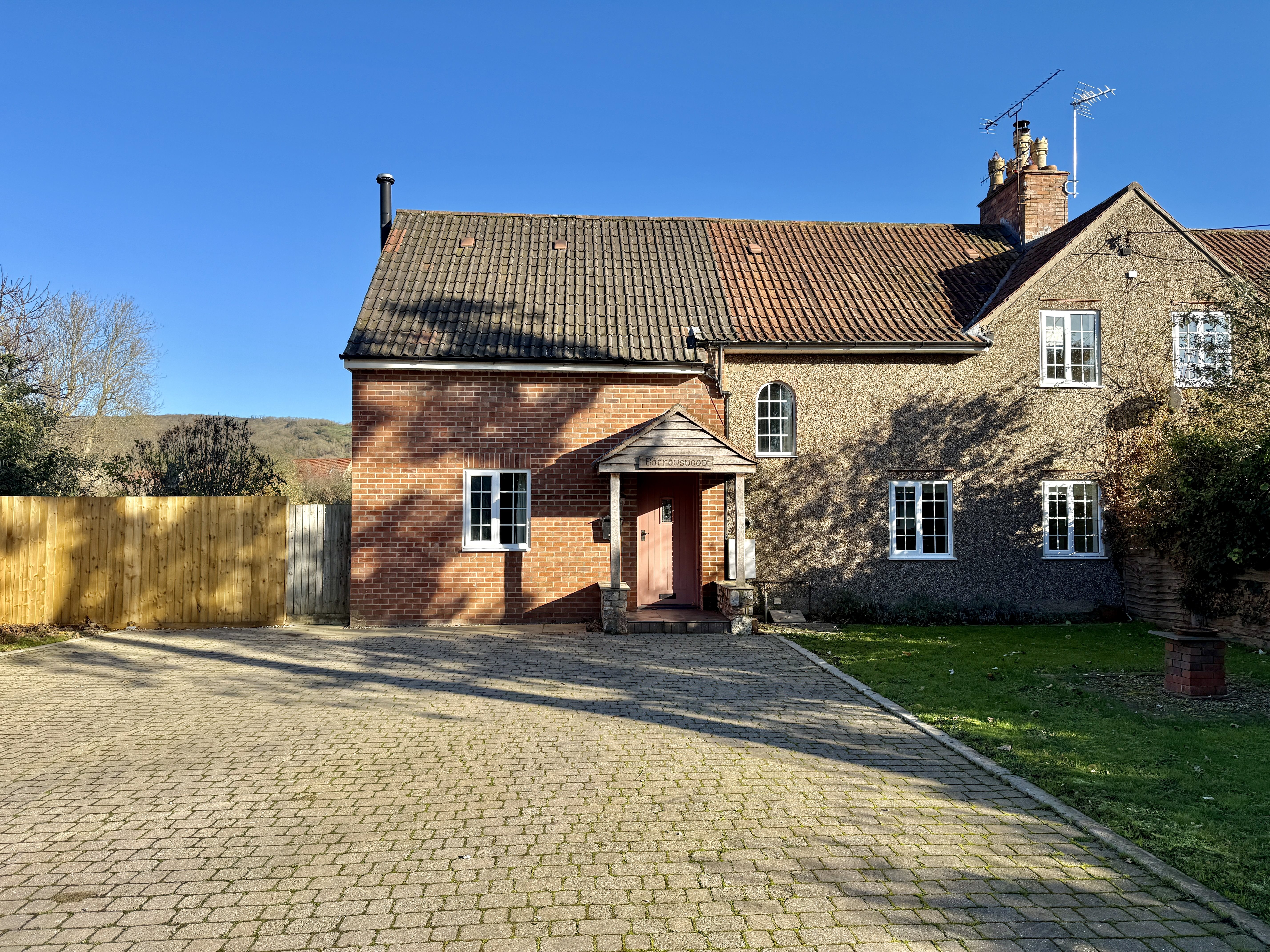 4 bed house to rent in Sharpham Road, Cheddar, BS27