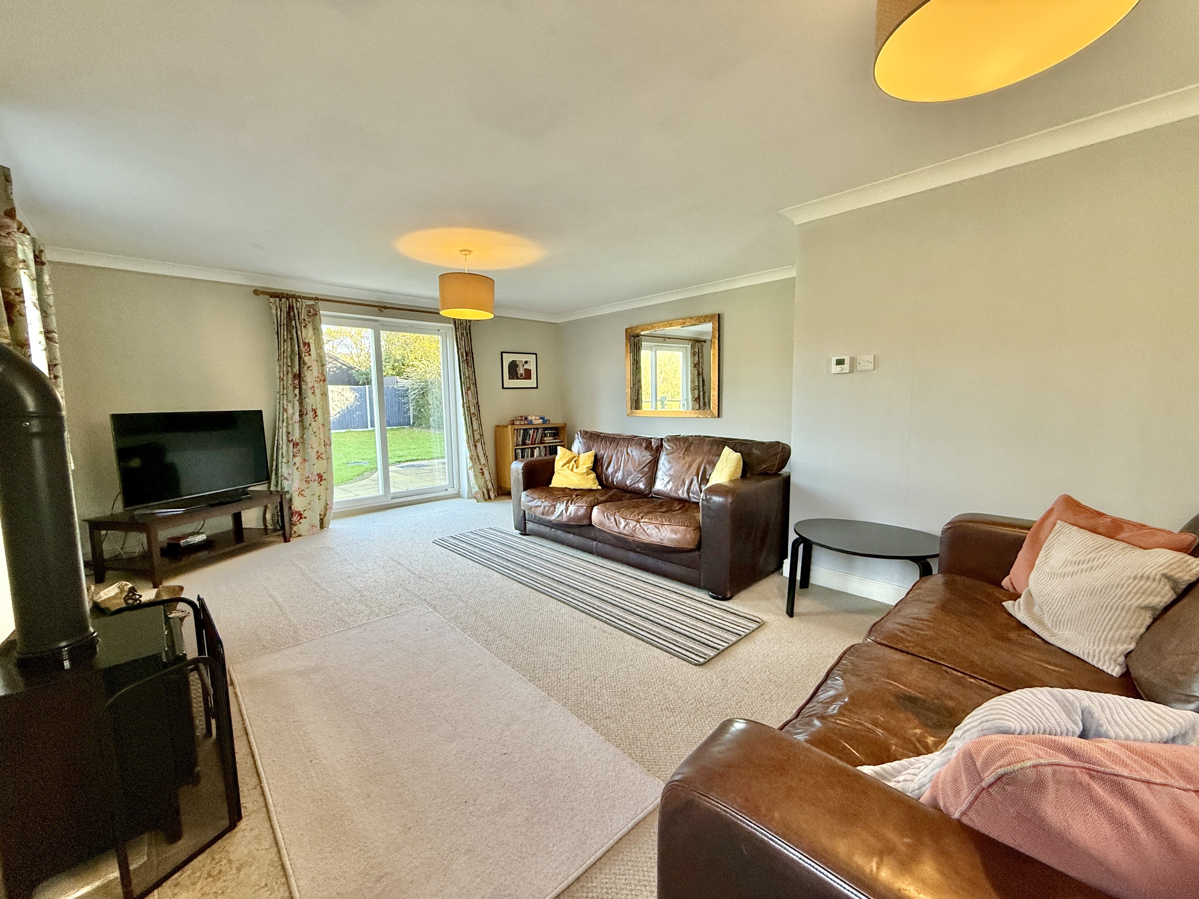 4 bed house to rent in Sharpham Road, Cheddar, BS27 10