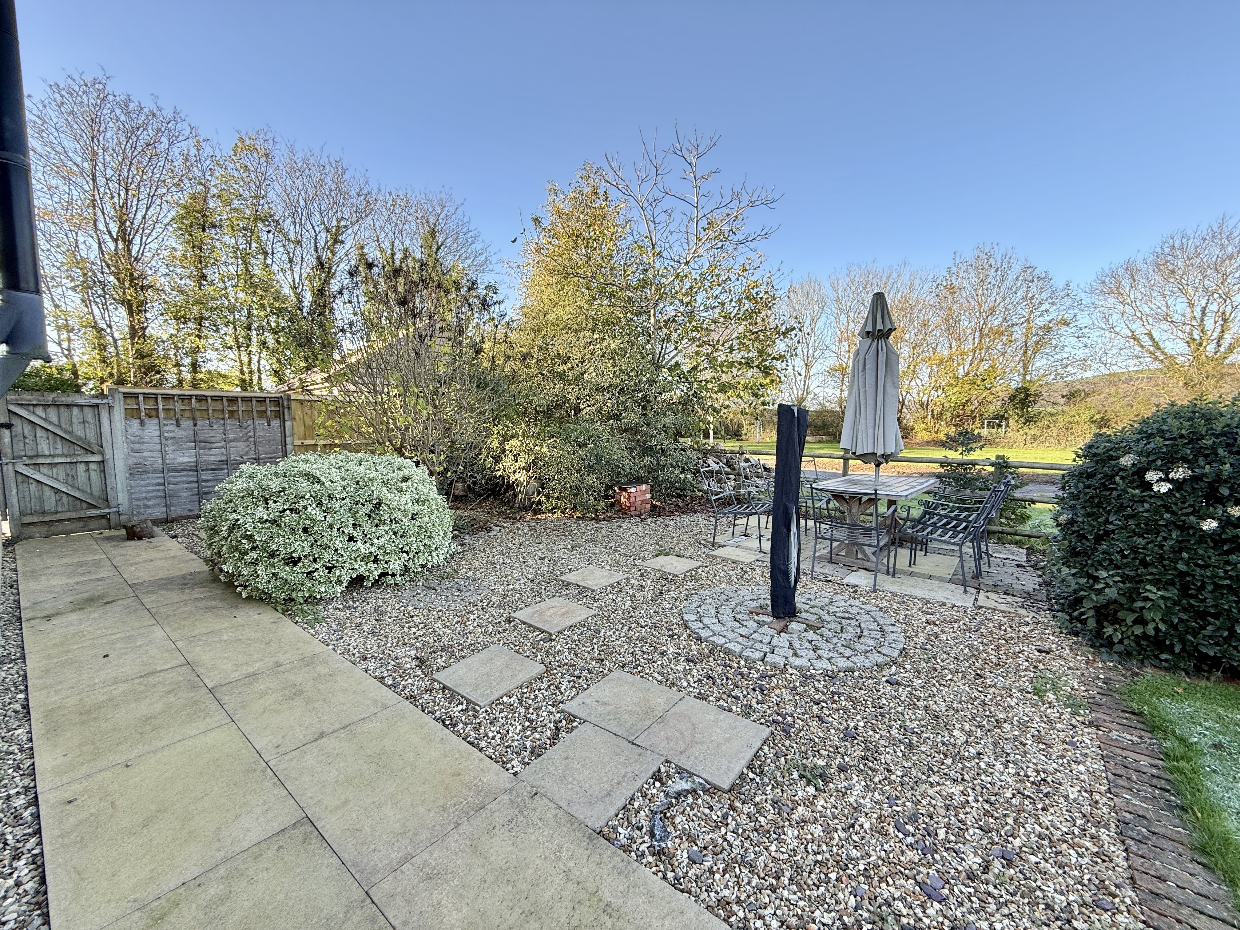4 bed house to rent in Sharpham Road, Cheddar, BS27 14