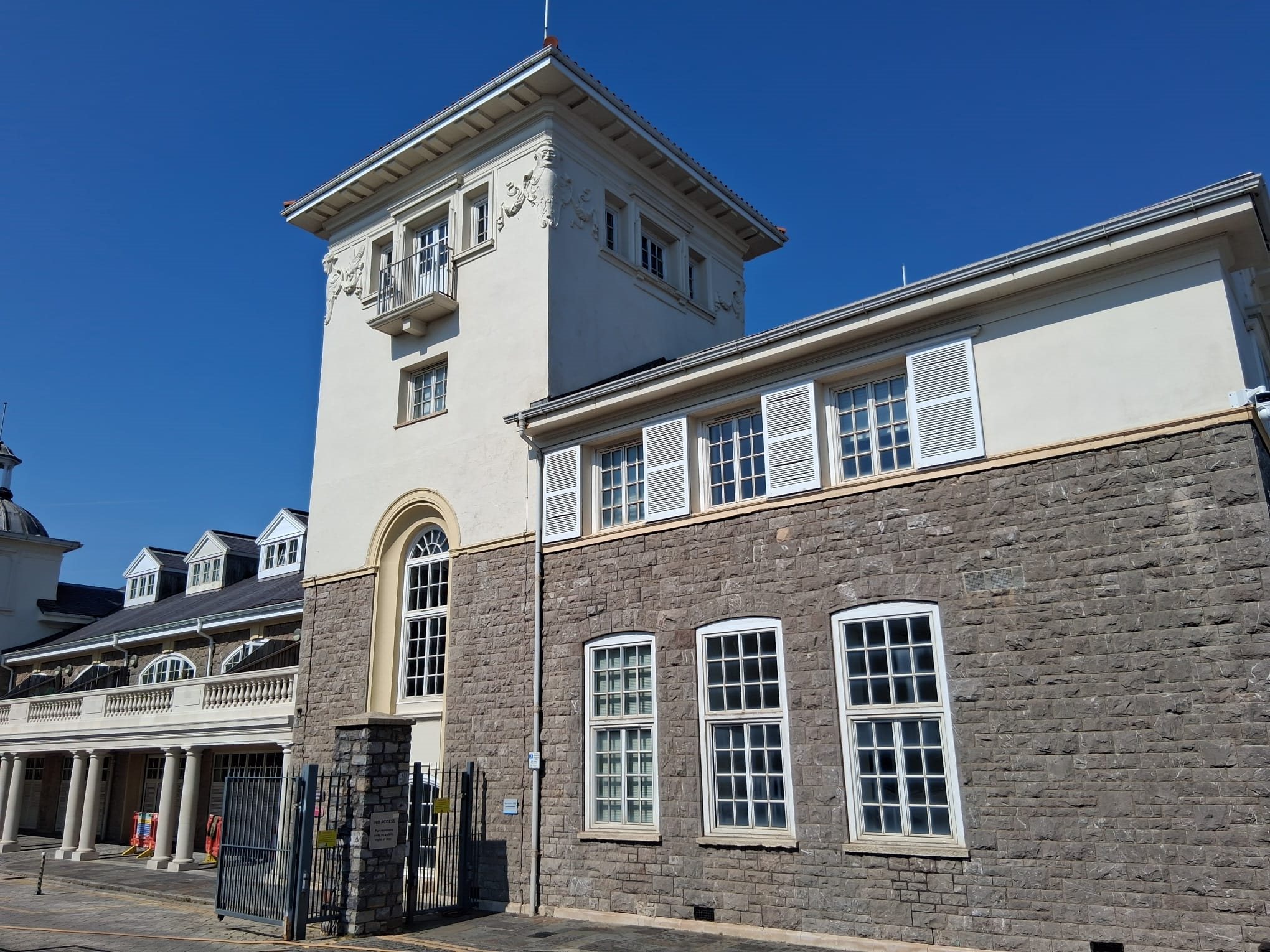 2 bed maisonette to rent in Knightstone Theatre, Knightstone Island, BS23 - Property Image 1