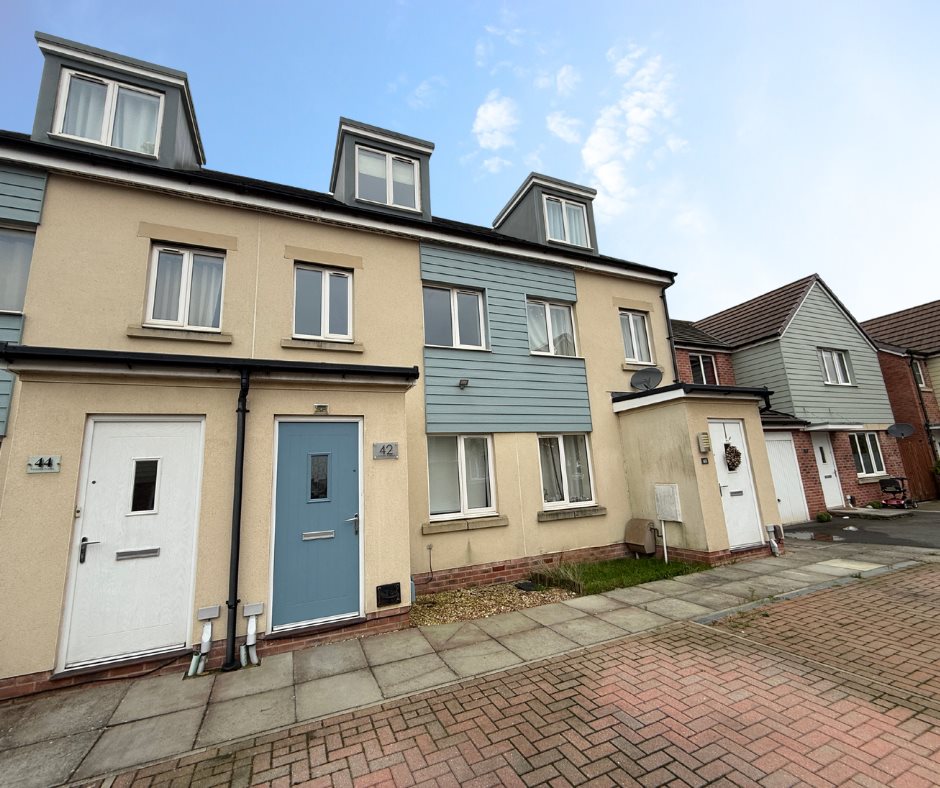 3 bed house to rent in Leonides Avenue, Haywood Village, BS24 - Property Image 1