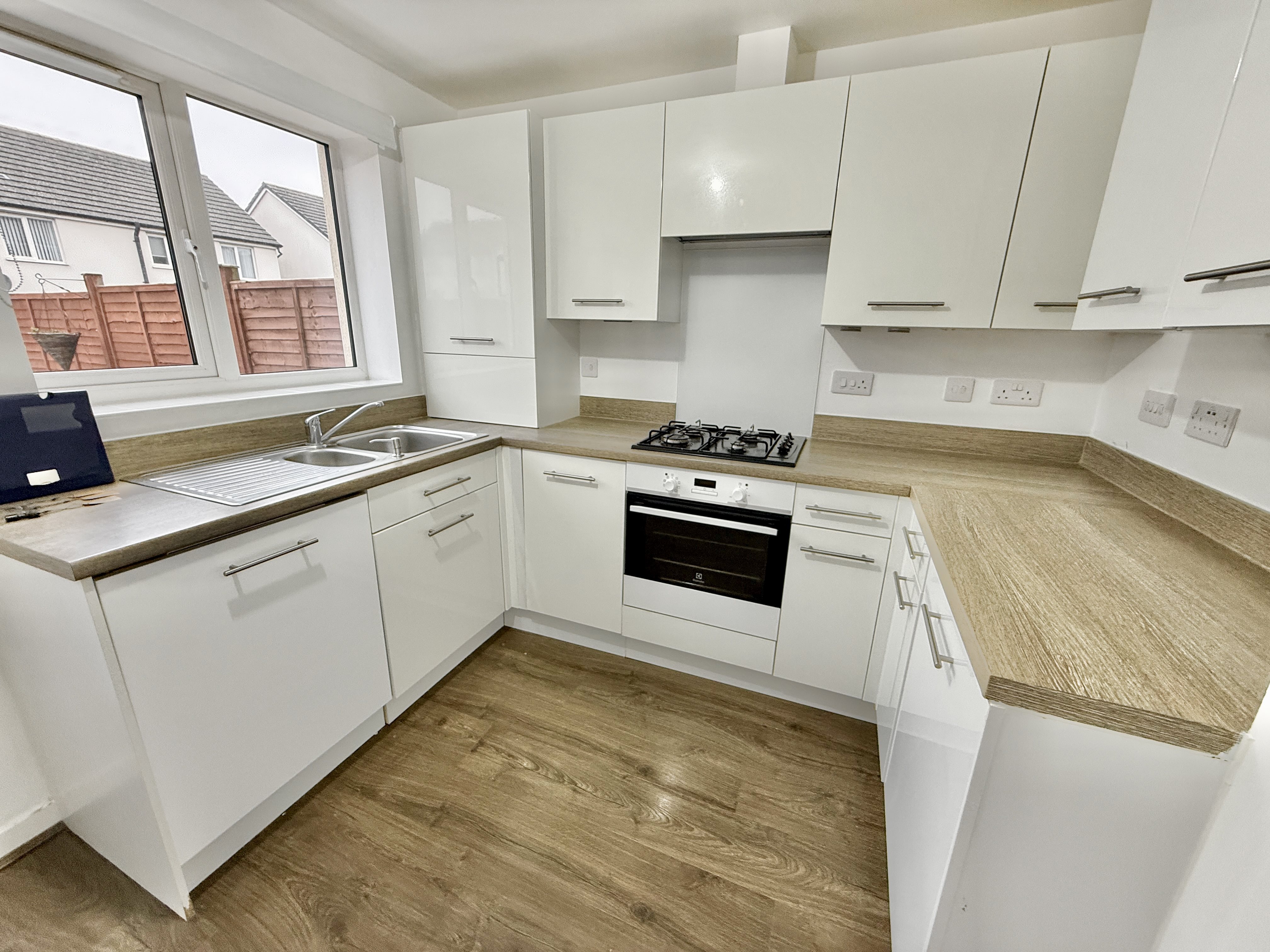 3 bed house to rent in Leonides Avenue, Haywood Village, BS24 3